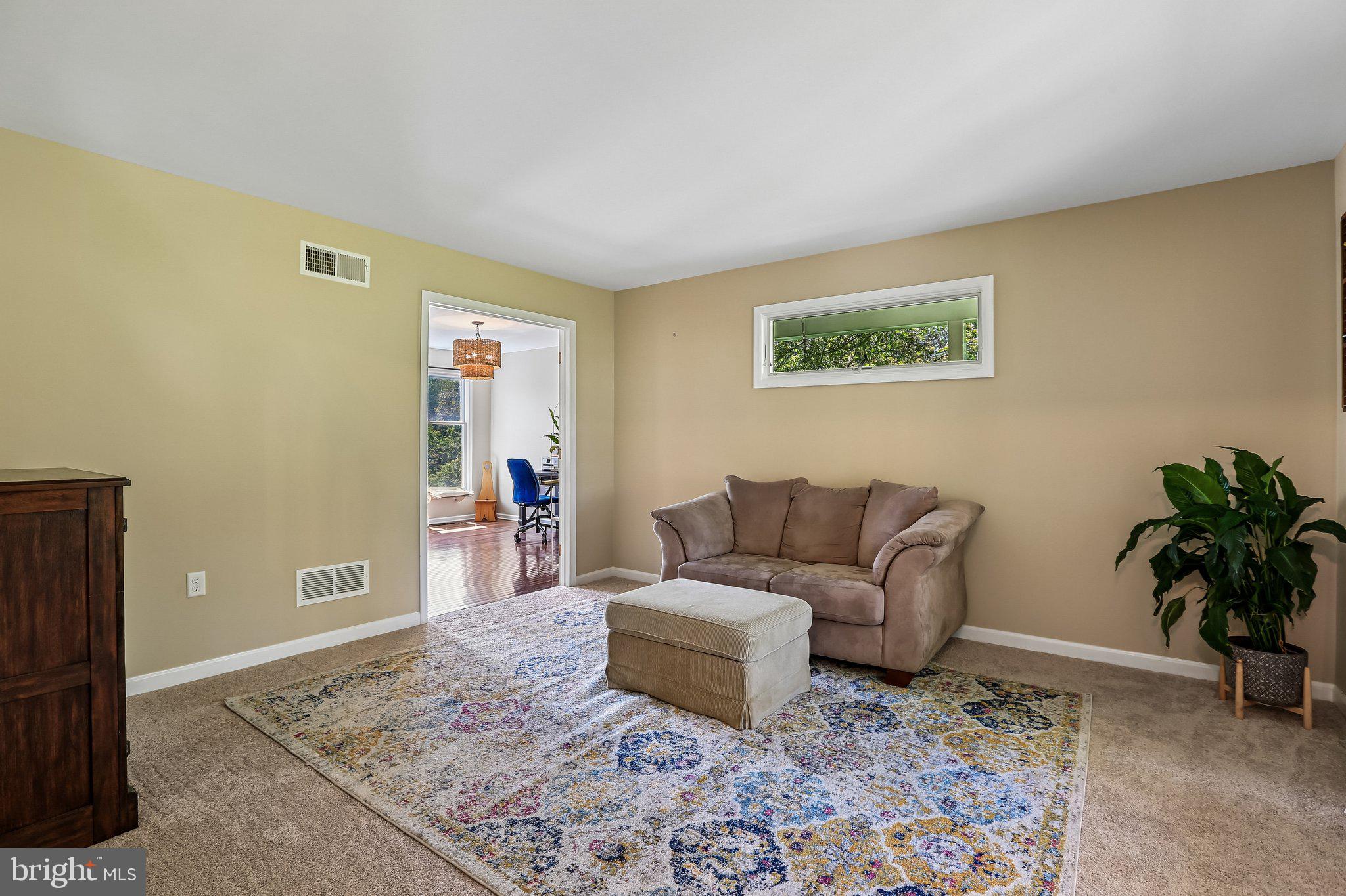 WHITE OAKS - Residential