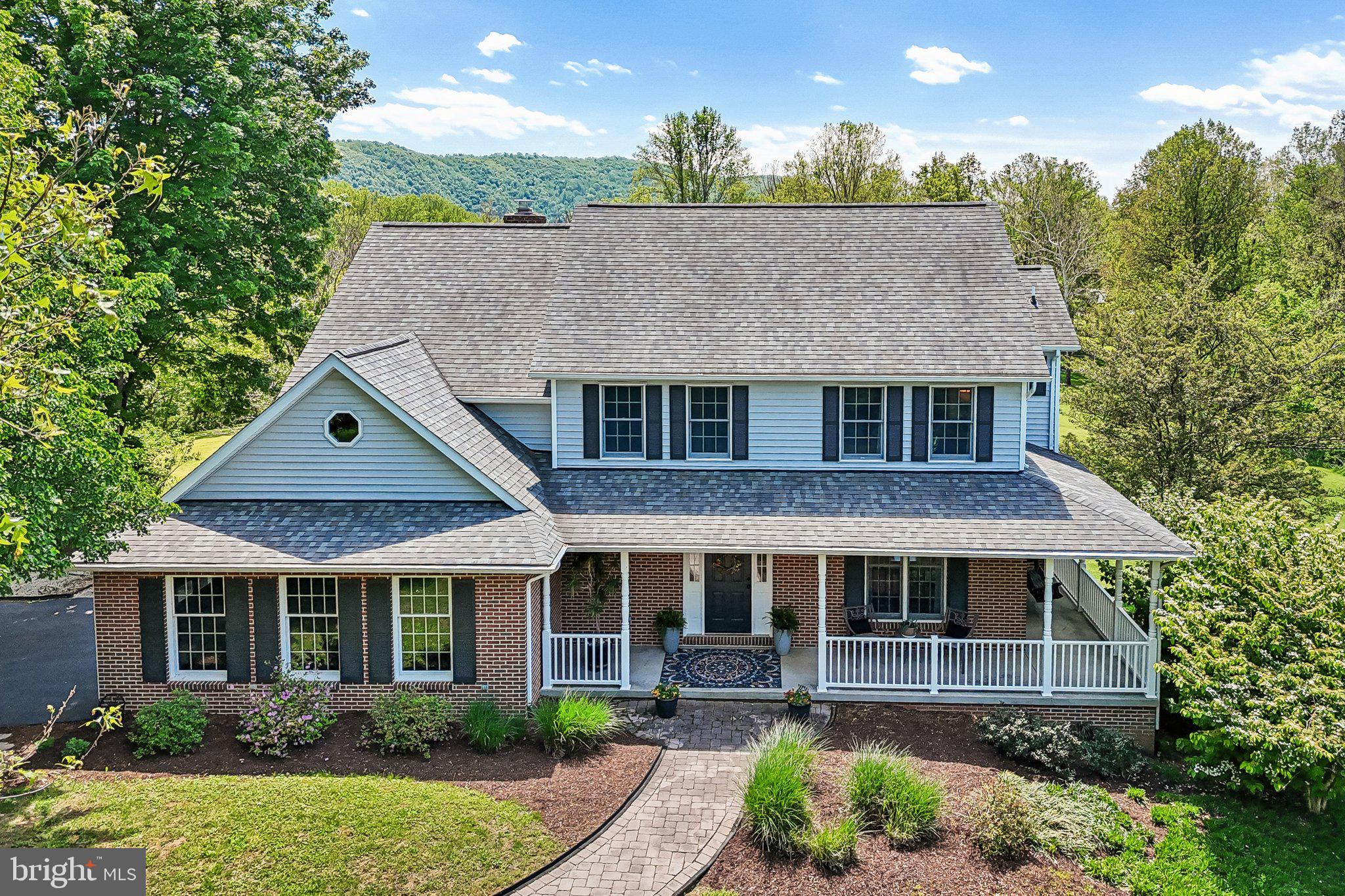 WHITE OAKS - Residential