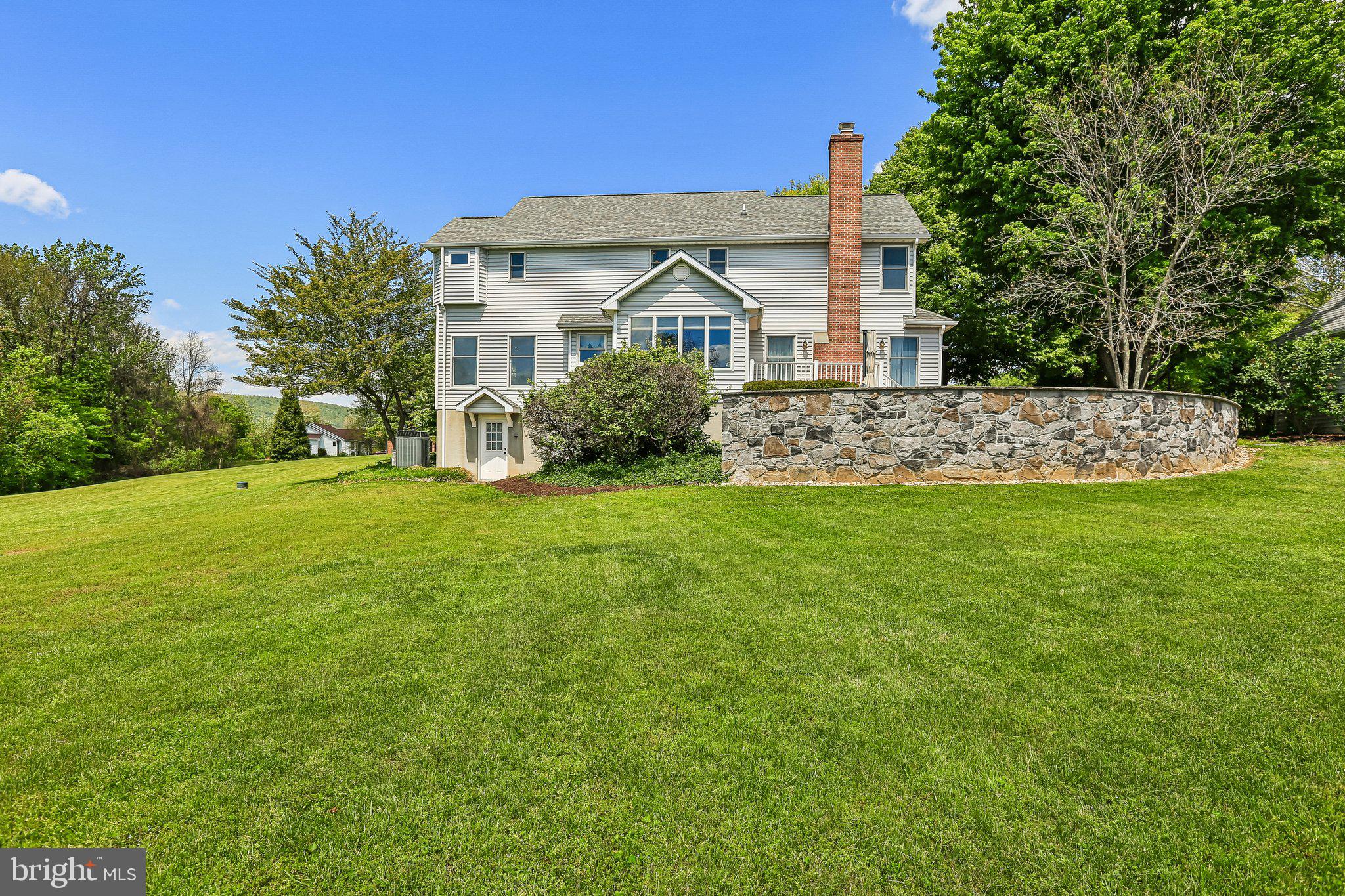 WHITE OAKS - Residential