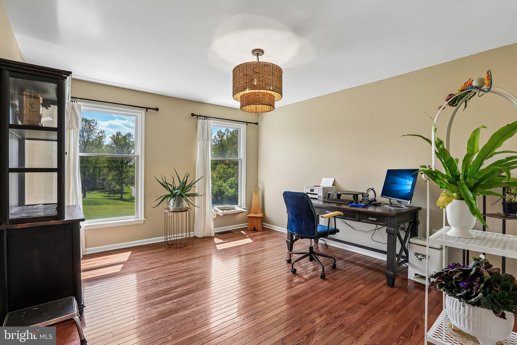 WHITE OAKS - Residential