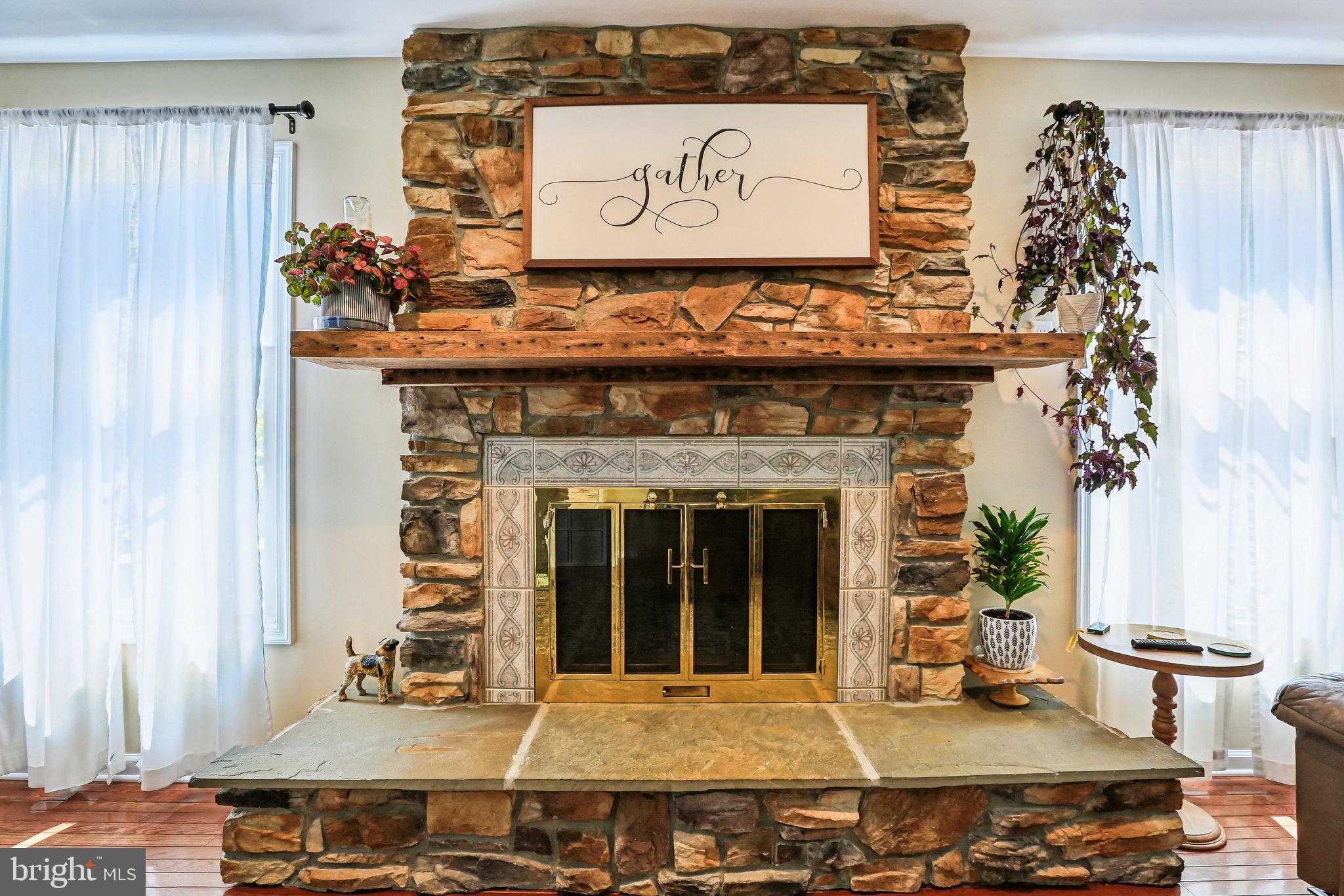 WHITE OAKS - Residential