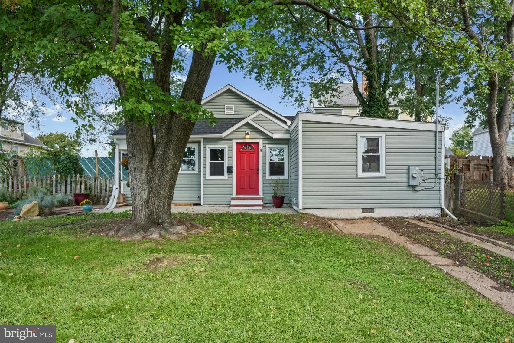 18 4th Avenue, Baltimore, MD 21227