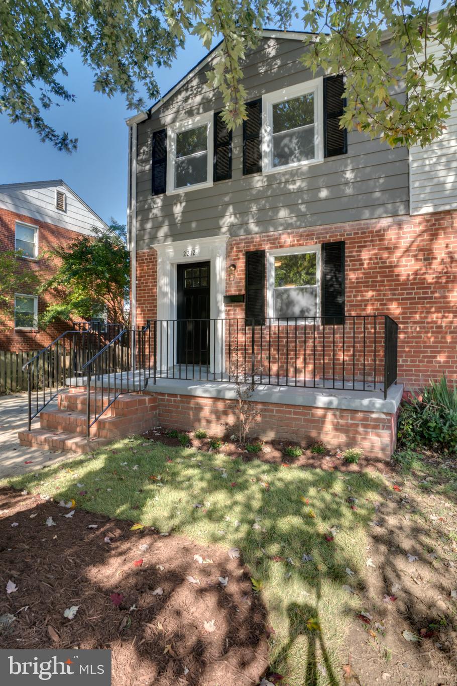 HUNTINGTON - Residential Lease