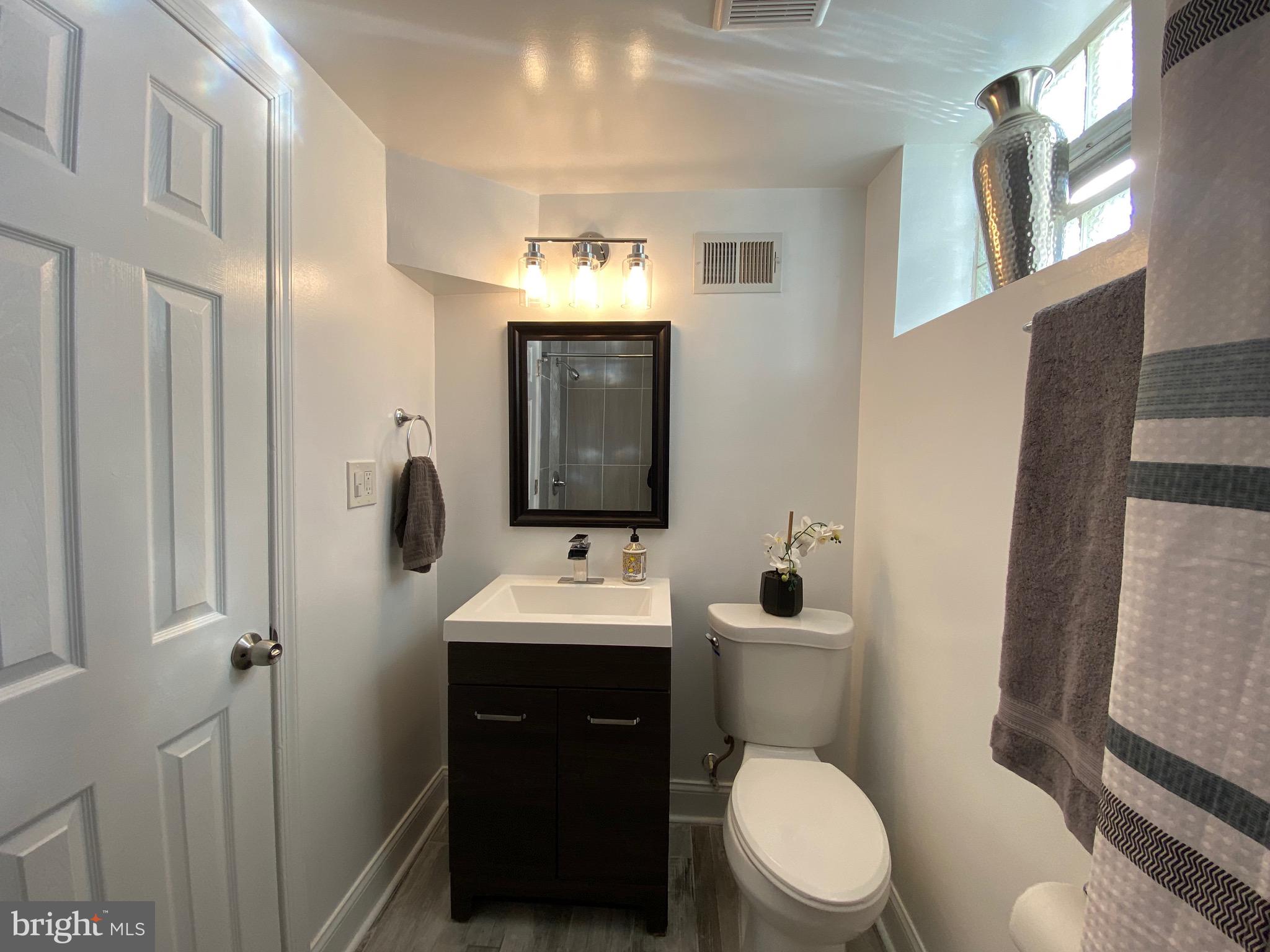 PERRING LOCH - Residential