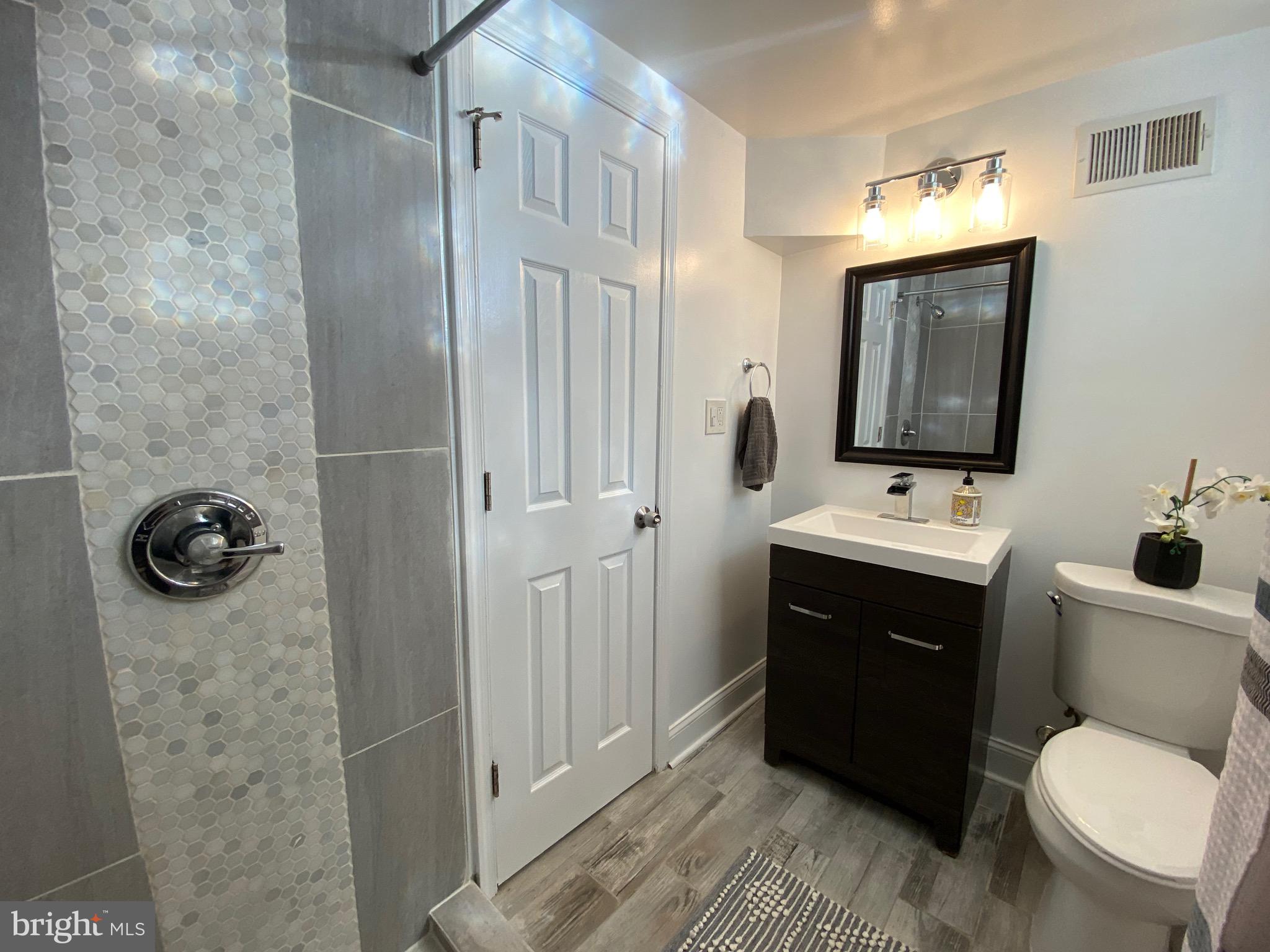 PERRING LOCH - Residential