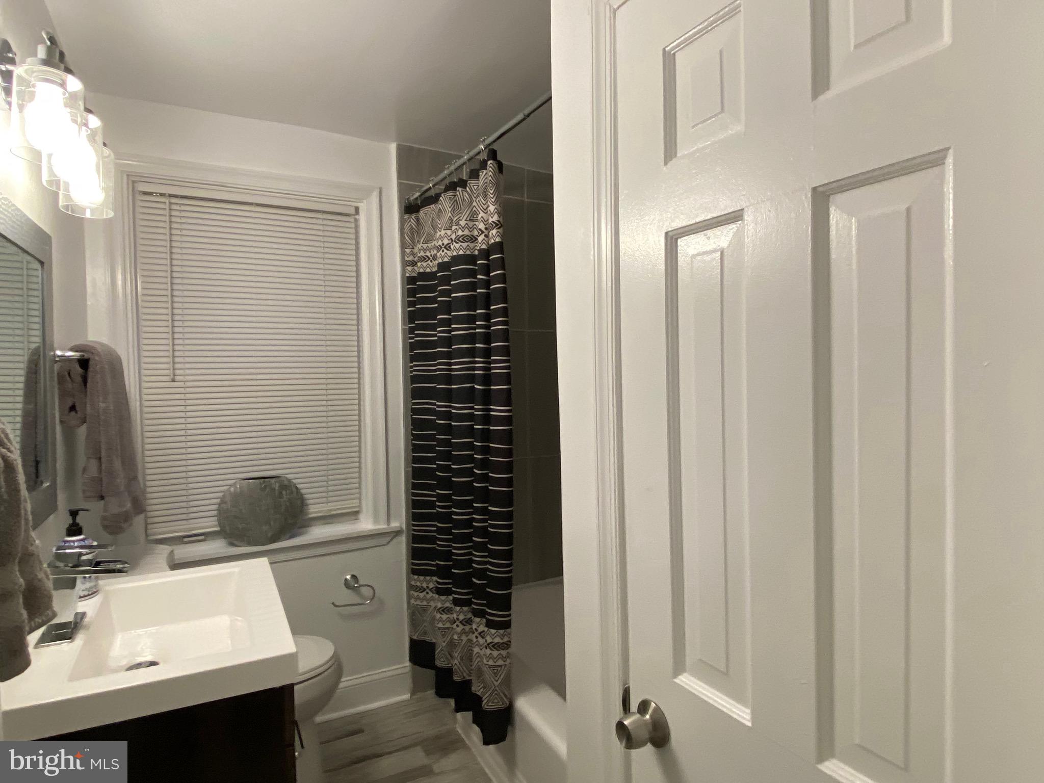 PERRING LOCH - Residential