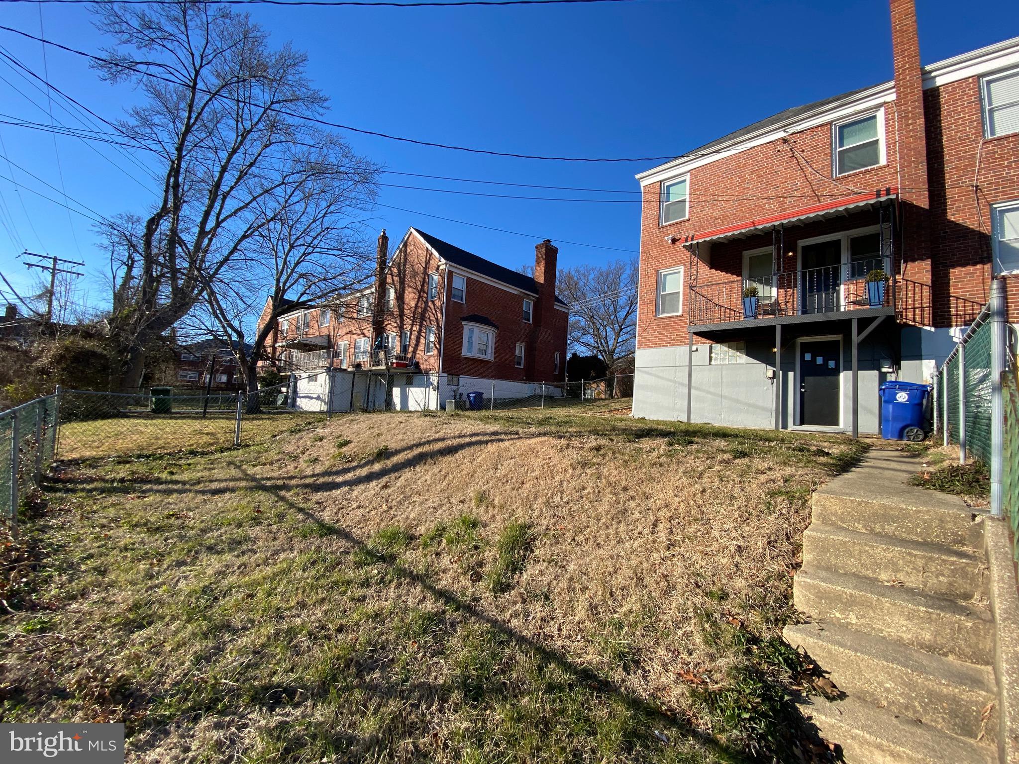 PERRING LOCH - Residential