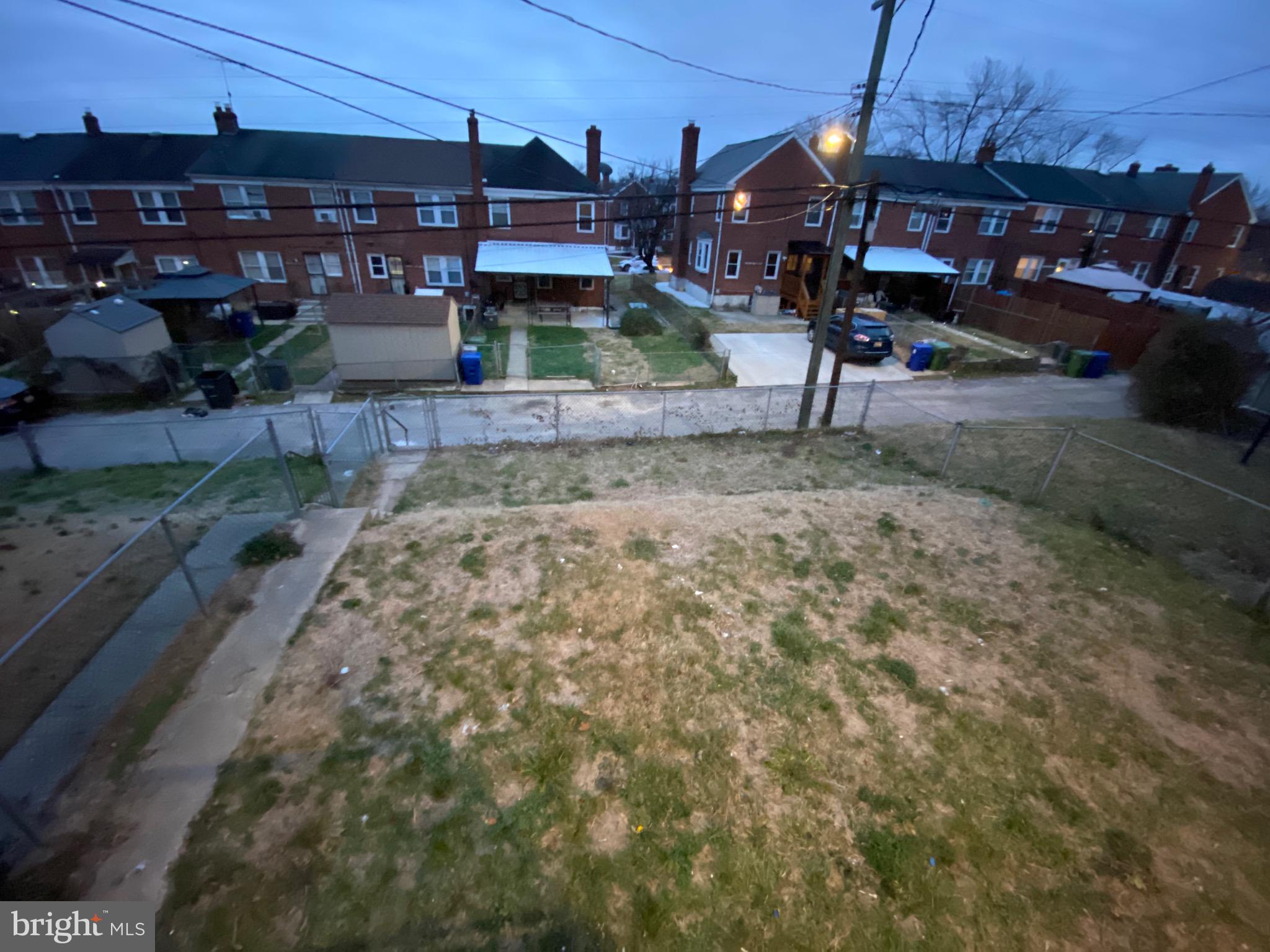 PERRING LOCH - Residential