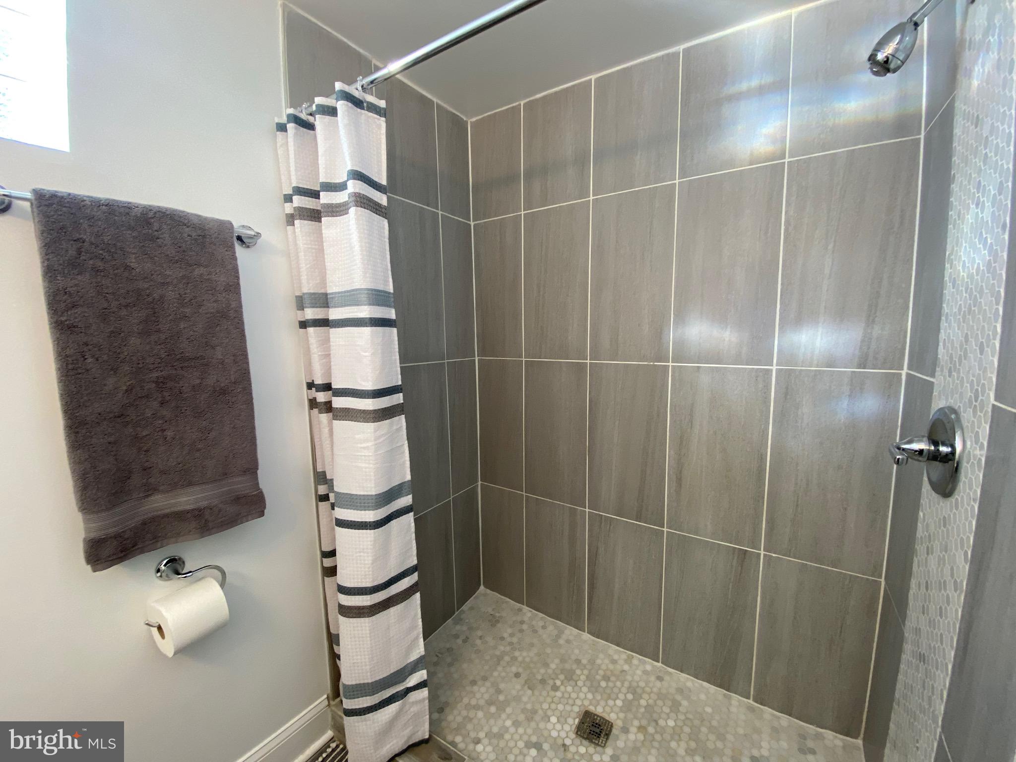 PERRING LOCH - Residential