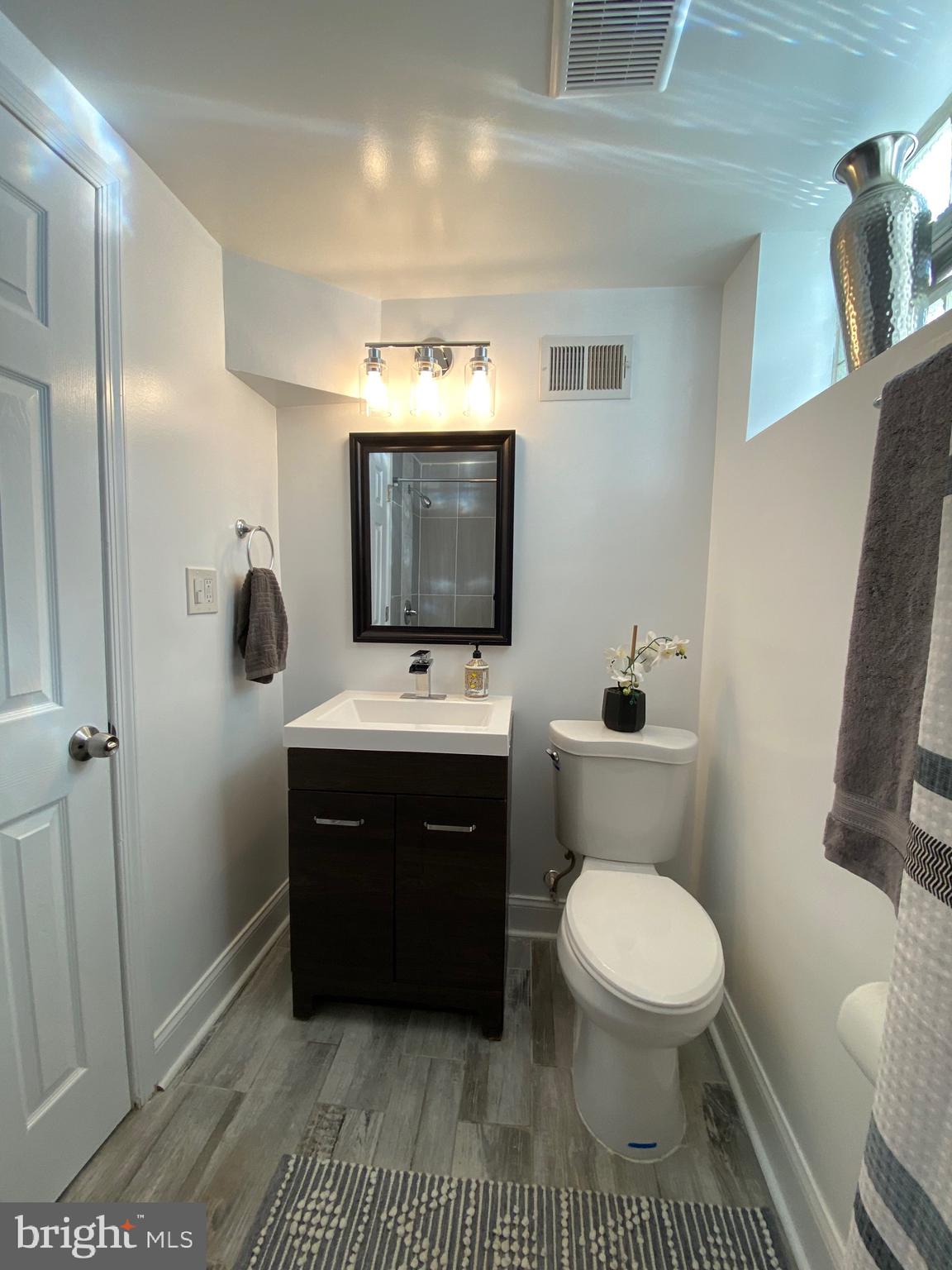 PERRING LOCH - Residential