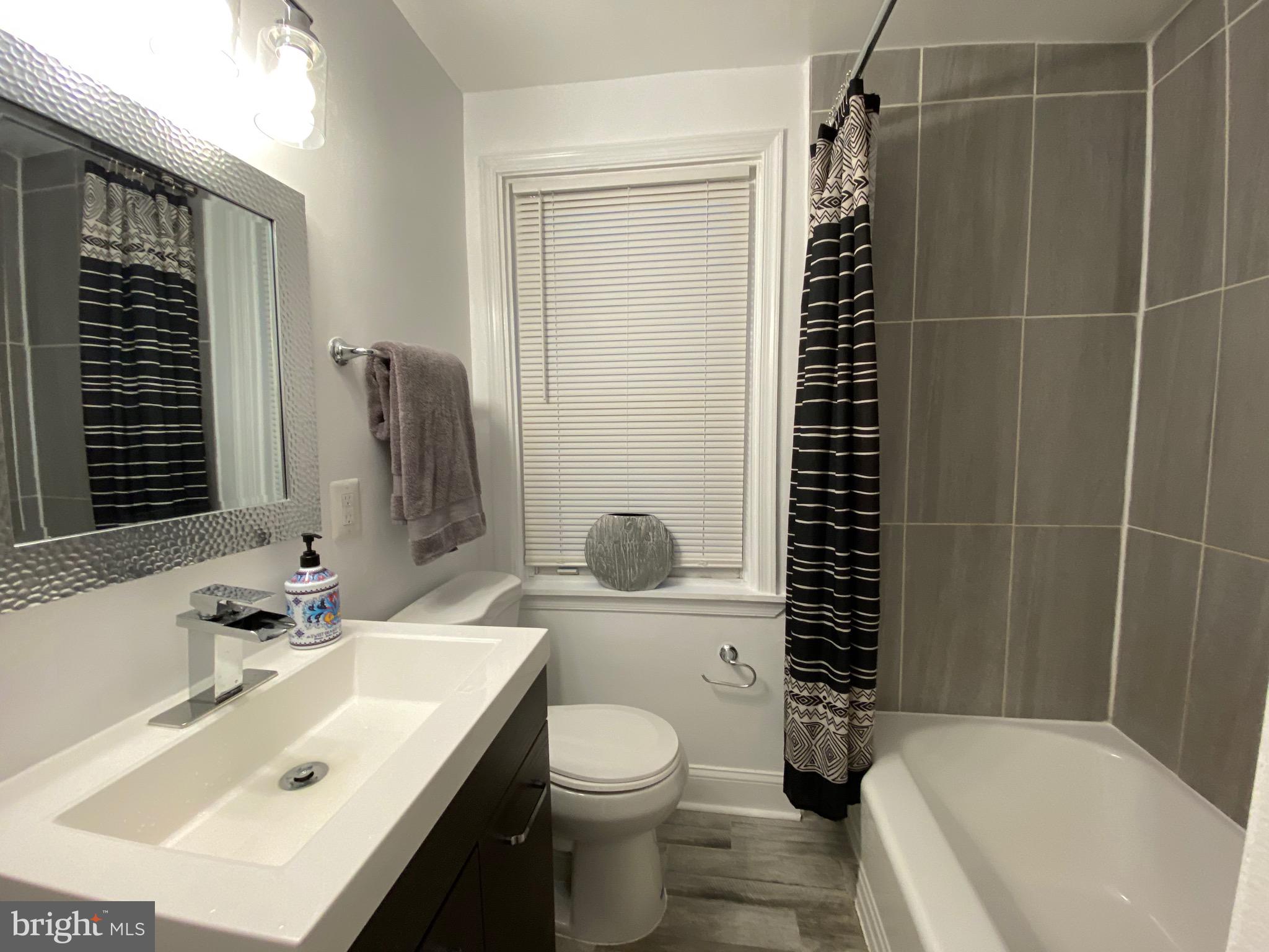 PERRING LOCH - Residential