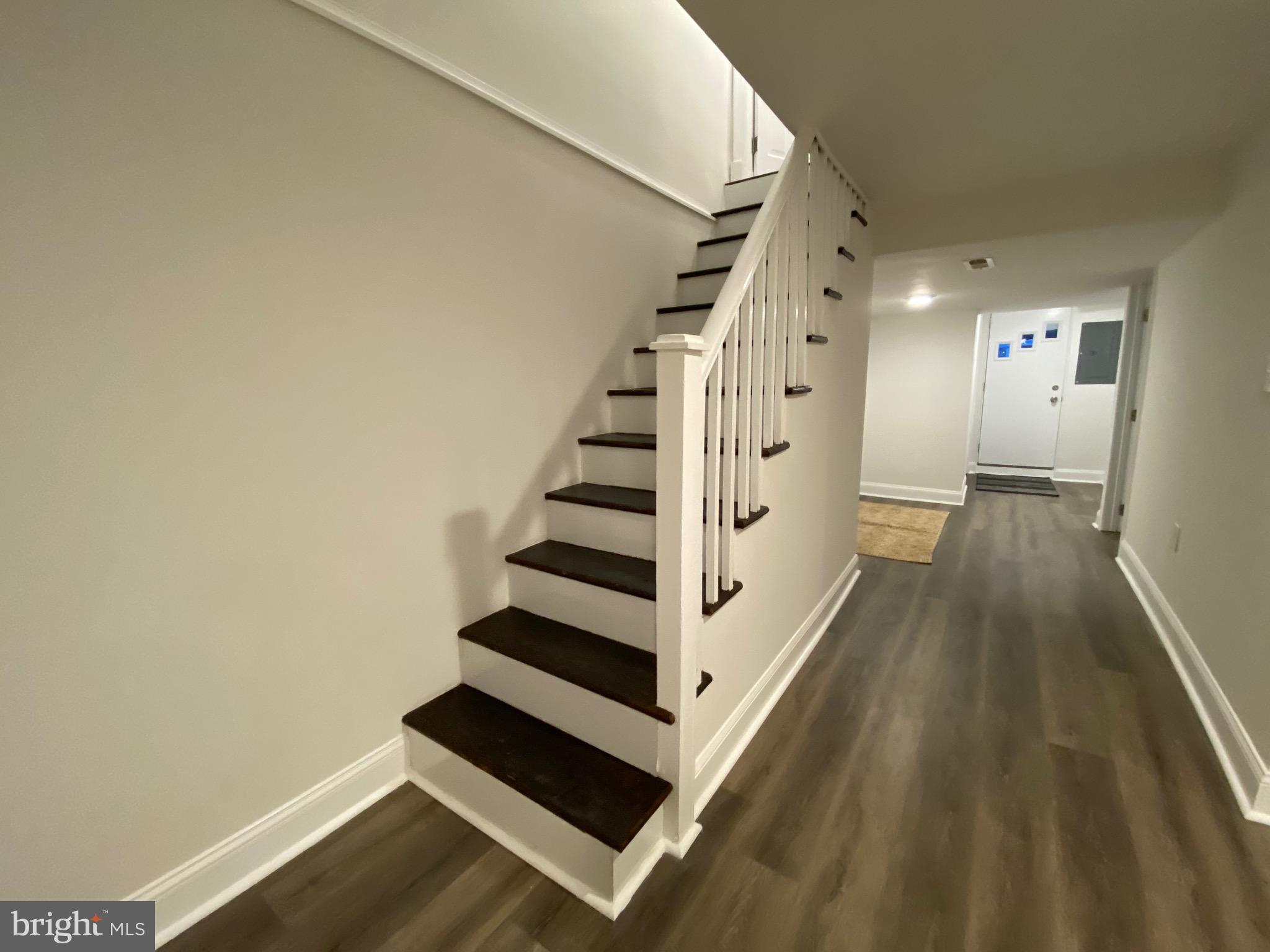 PERRING LOCH - Residential