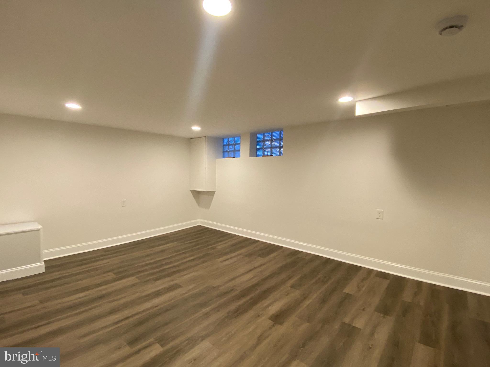 PERRING LOCH - Residential