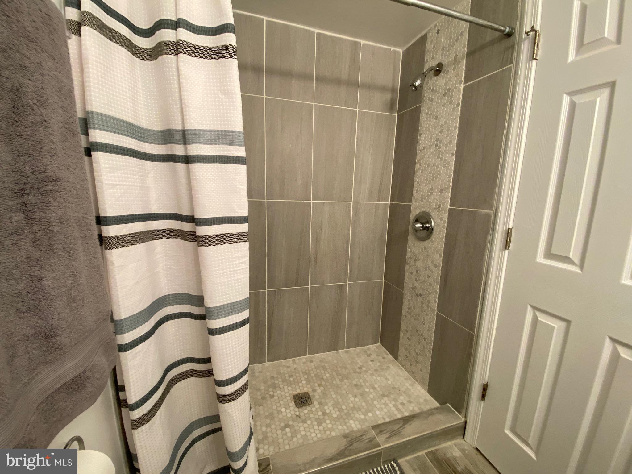 PERRING LOCH - Residential