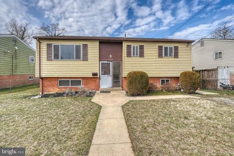Photo of 7104 24th Place, HYATTSVILLE, MD 20783 (MLS # MDPG2193186)