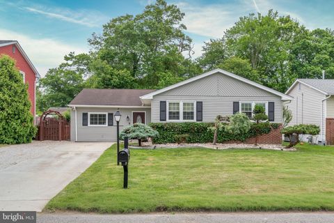 Homes For Sale - 207 Twin Lakes Blvd Boulevard<br/> TUCKERTON, NJ 08087