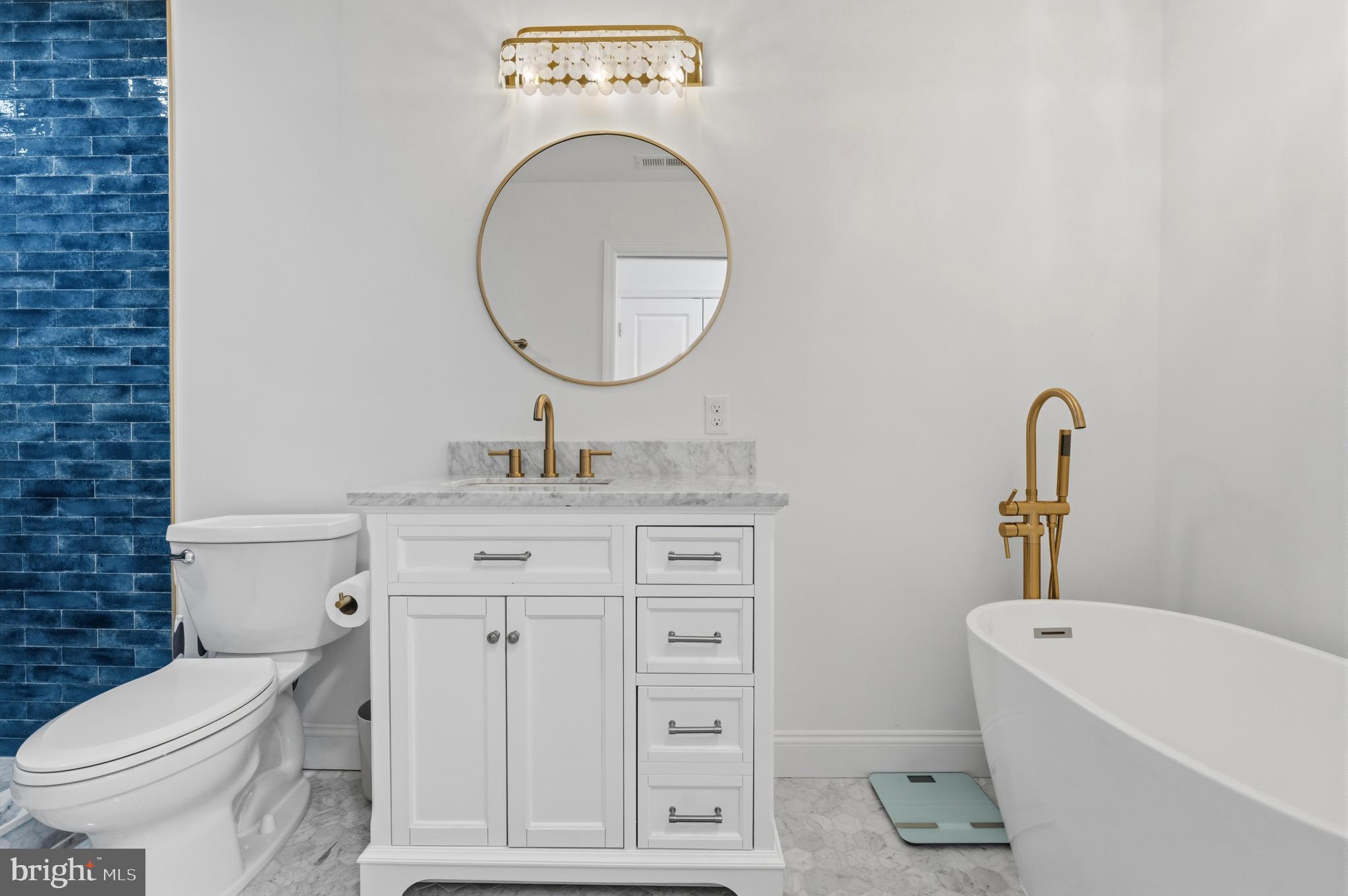 HIGHLANDTOWN - Residential