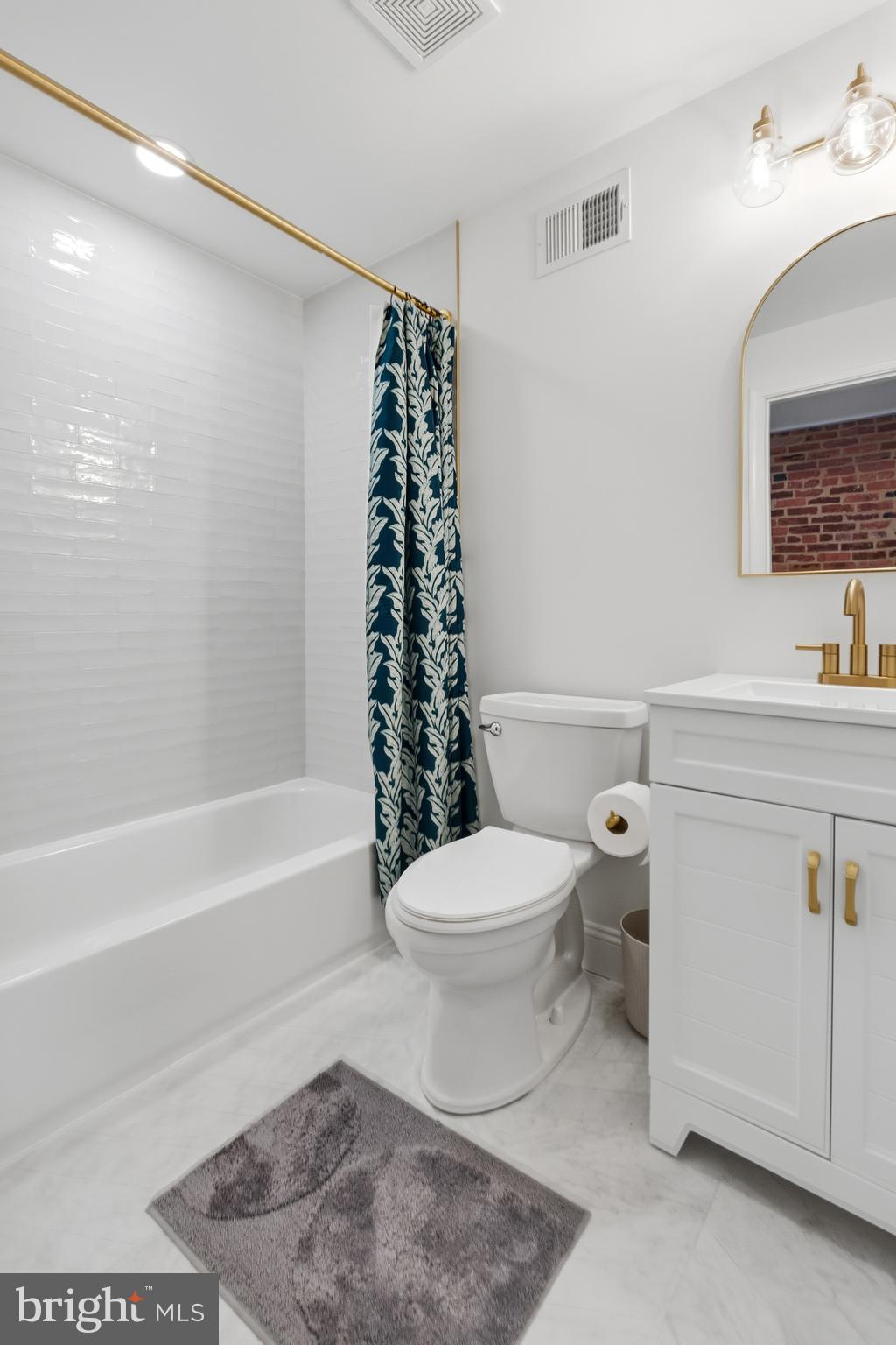 HIGHLANDTOWN - Residential