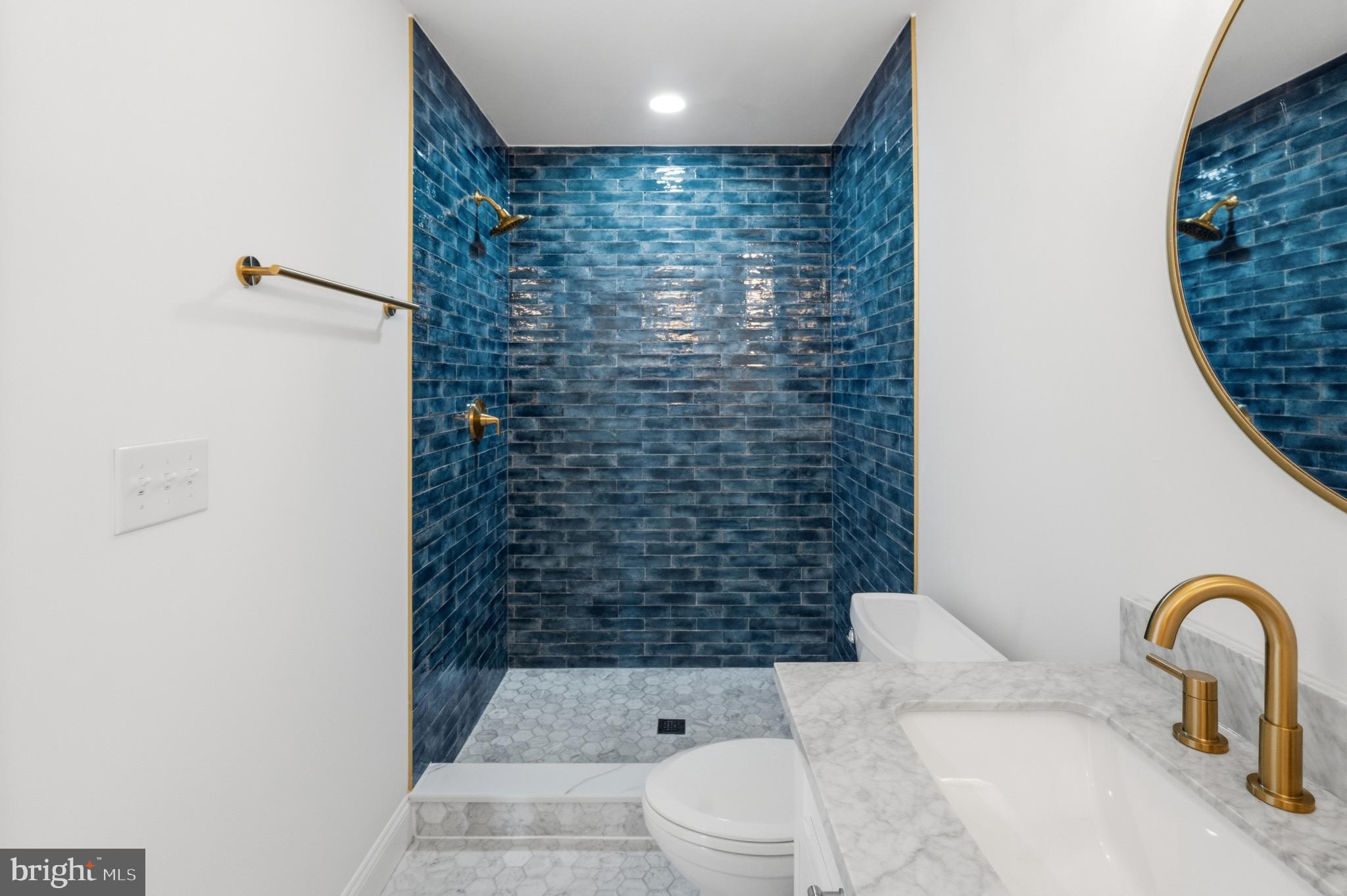 HIGHLANDTOWN - Residential