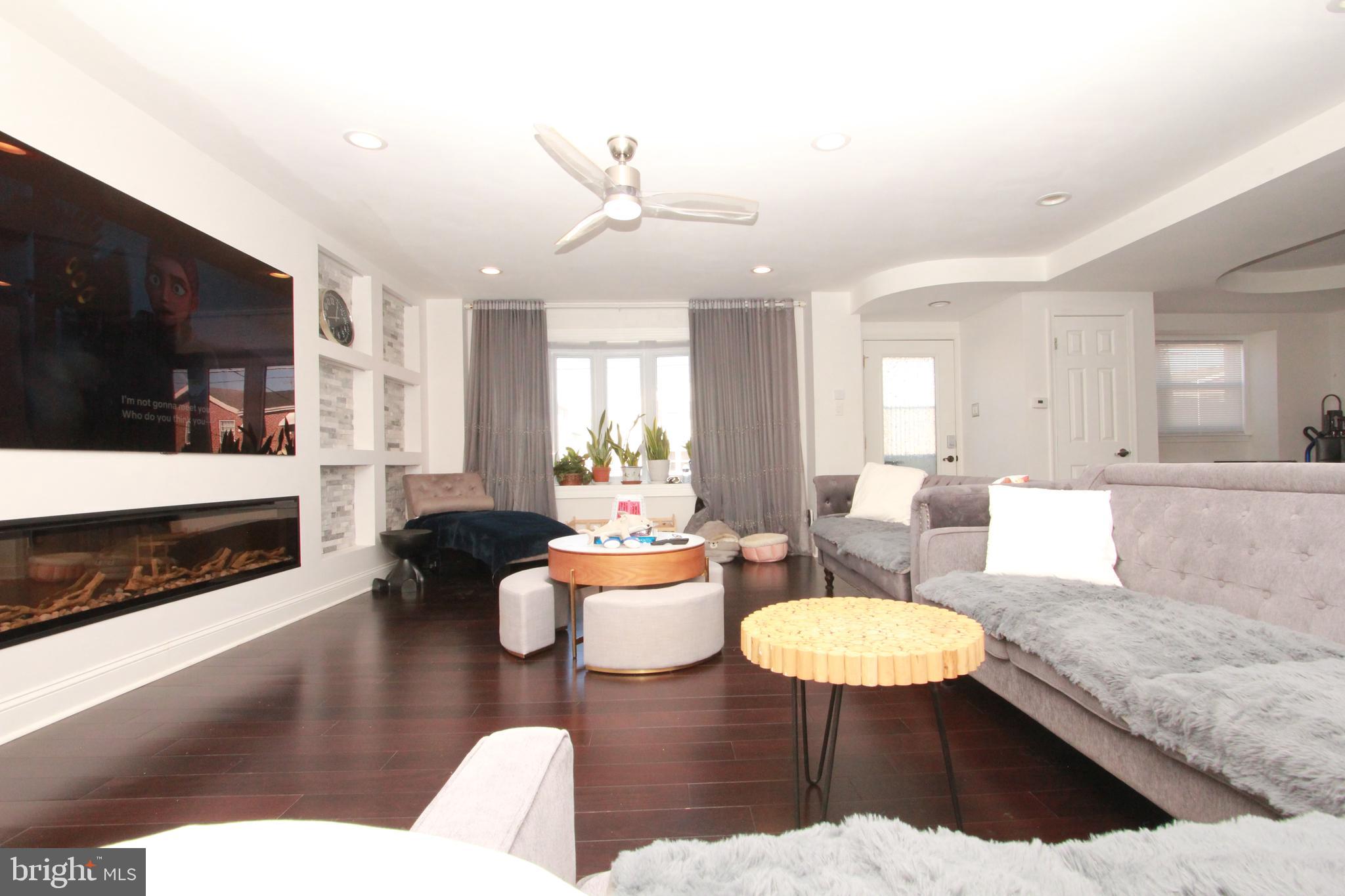 HOLME CIRCLE - Residential