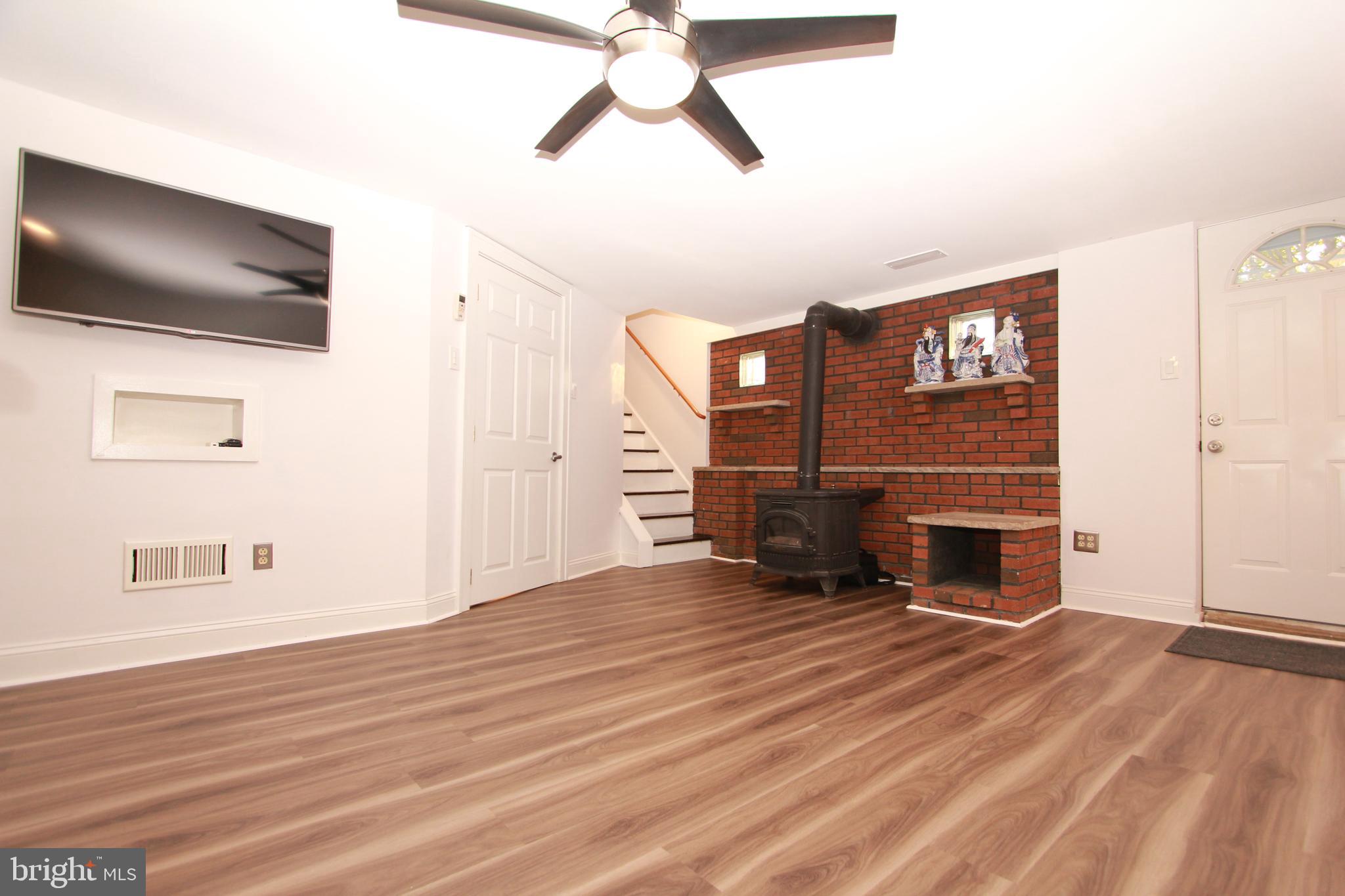 HOLME CIRCLE - Residential