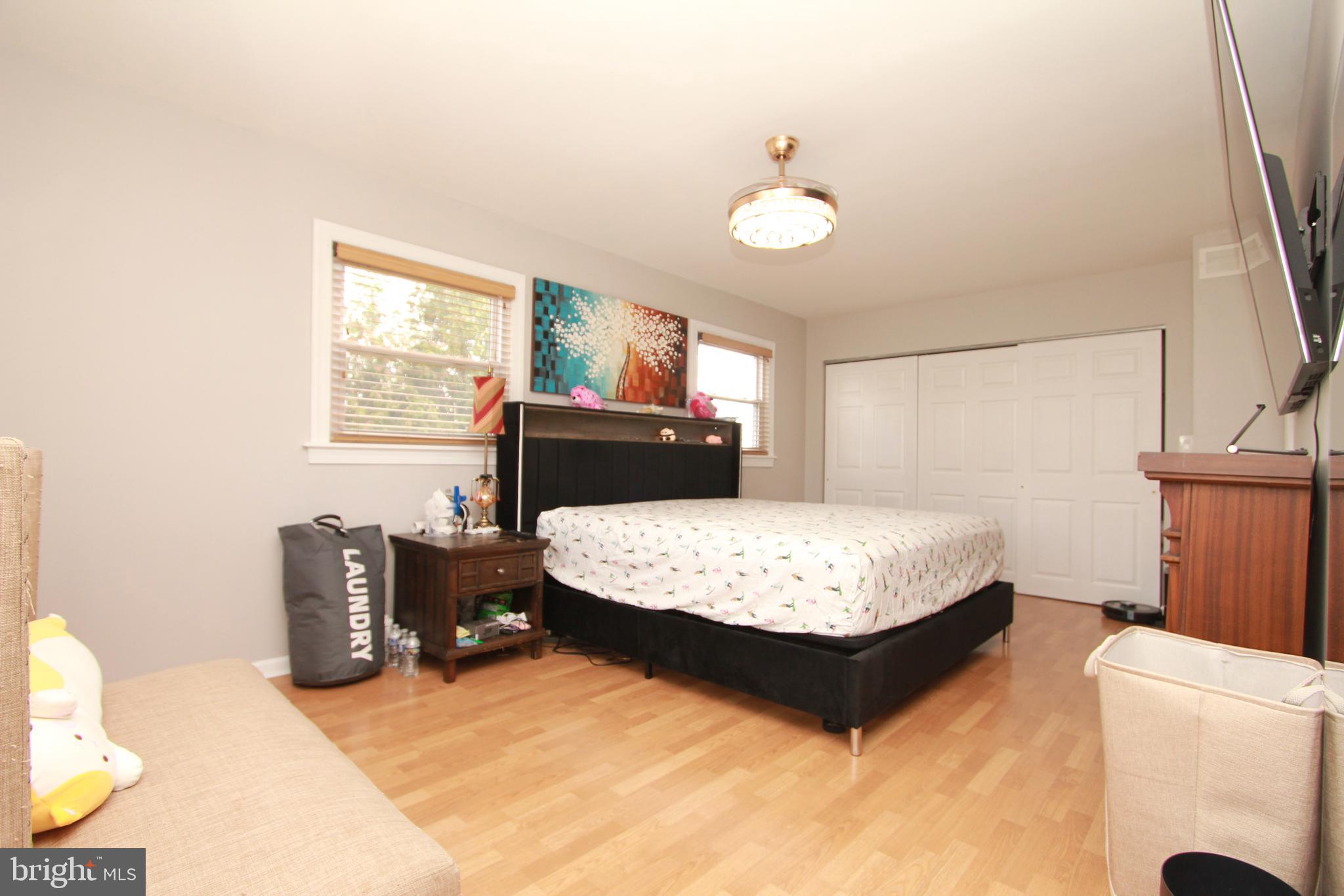 HOLME CIRCLE - Residential