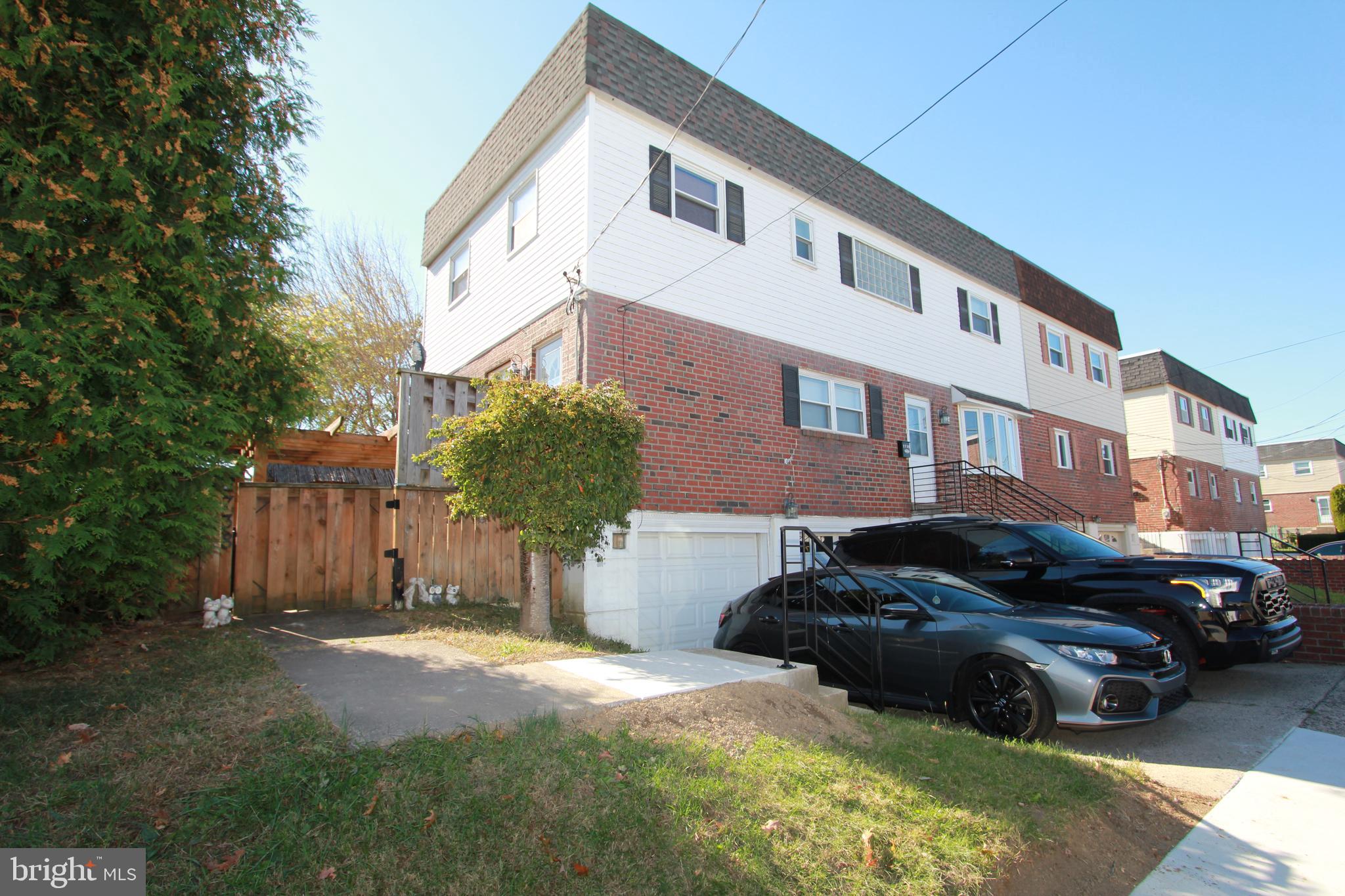 HOLME CIRCLE - Residential