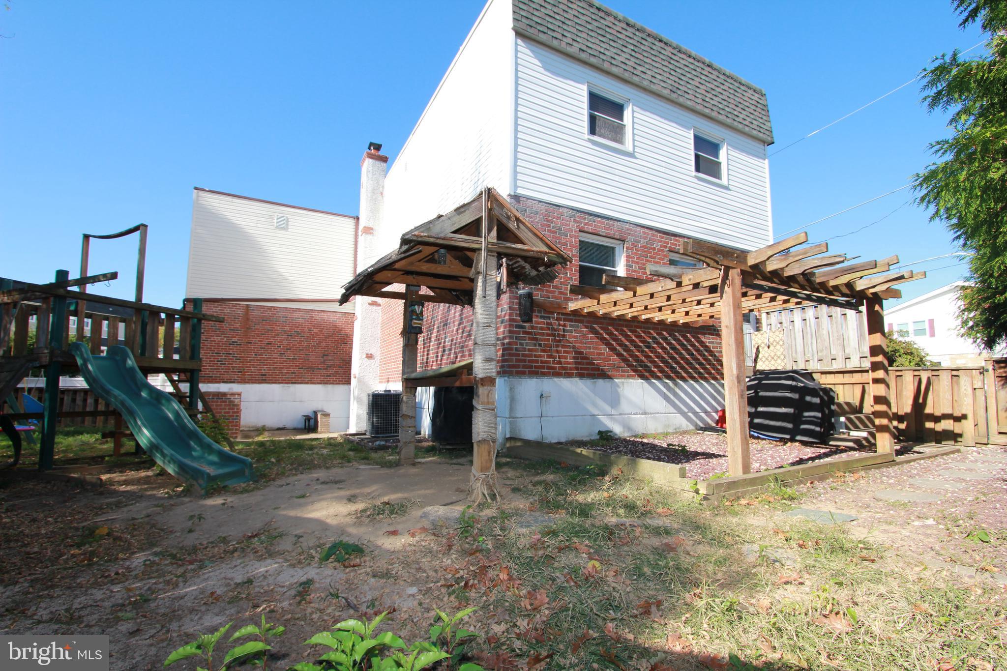 HOLME CIRCLE - Residential