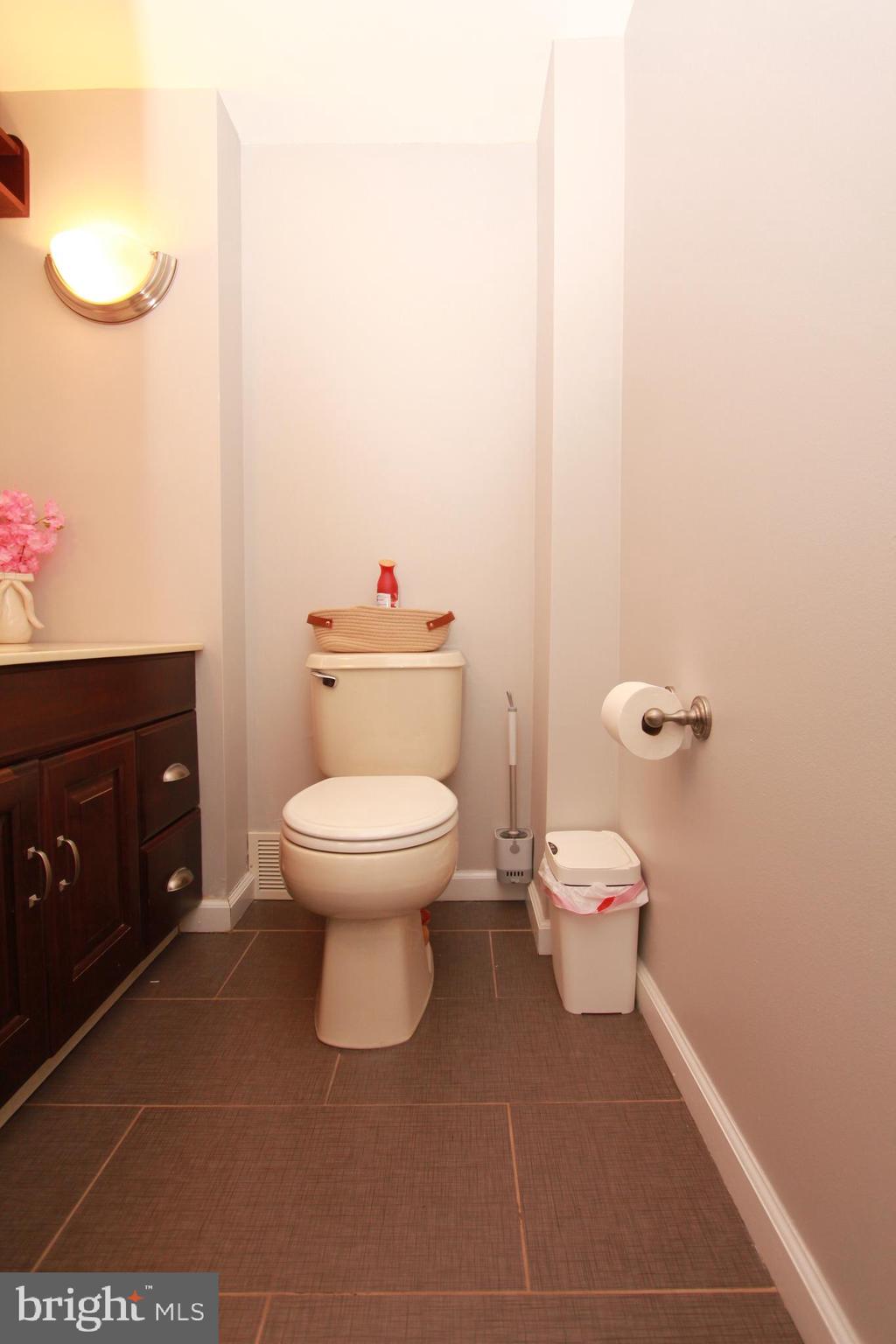 HOLME CIRCLE - Residential