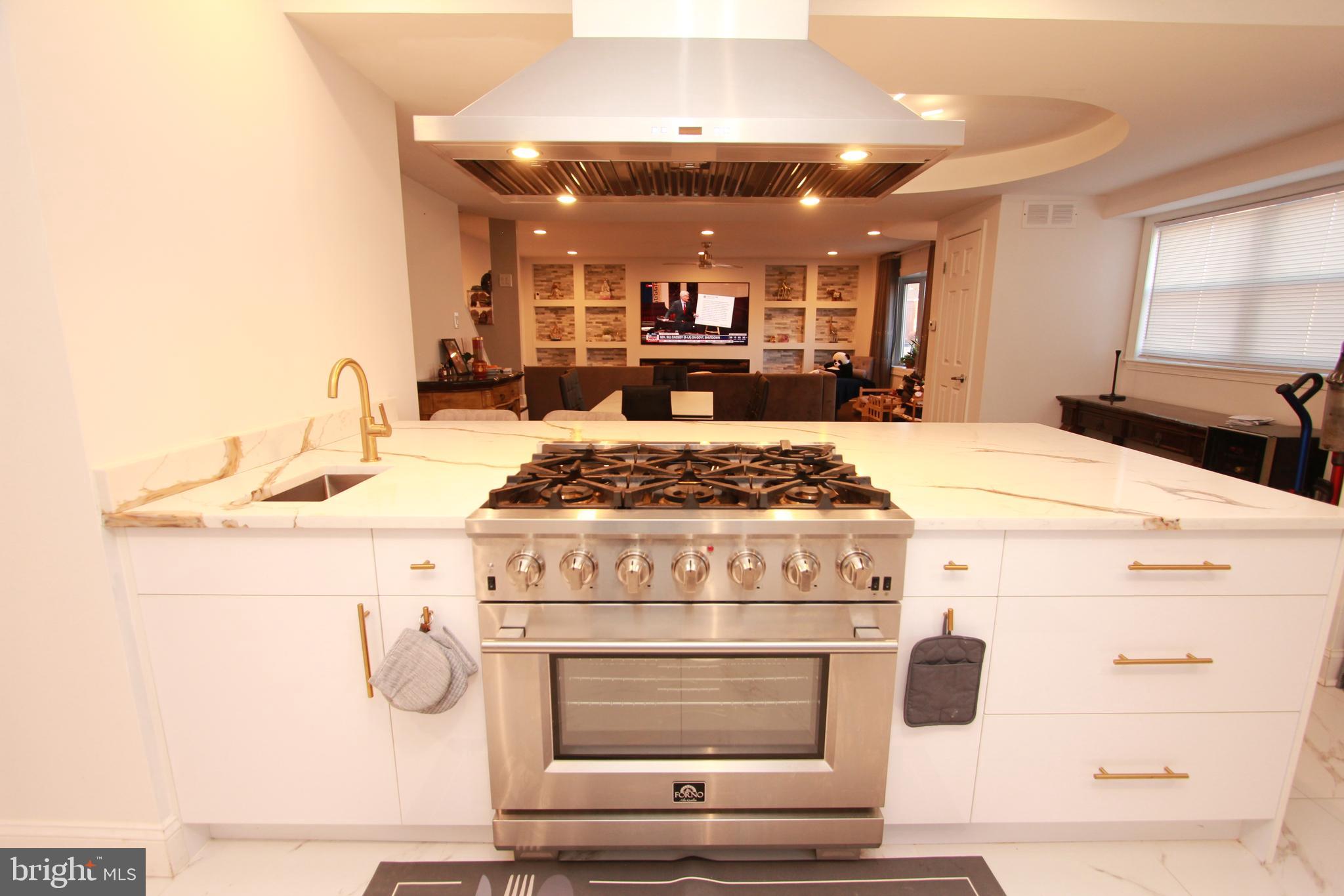 HOLME CIRCLE - Residential