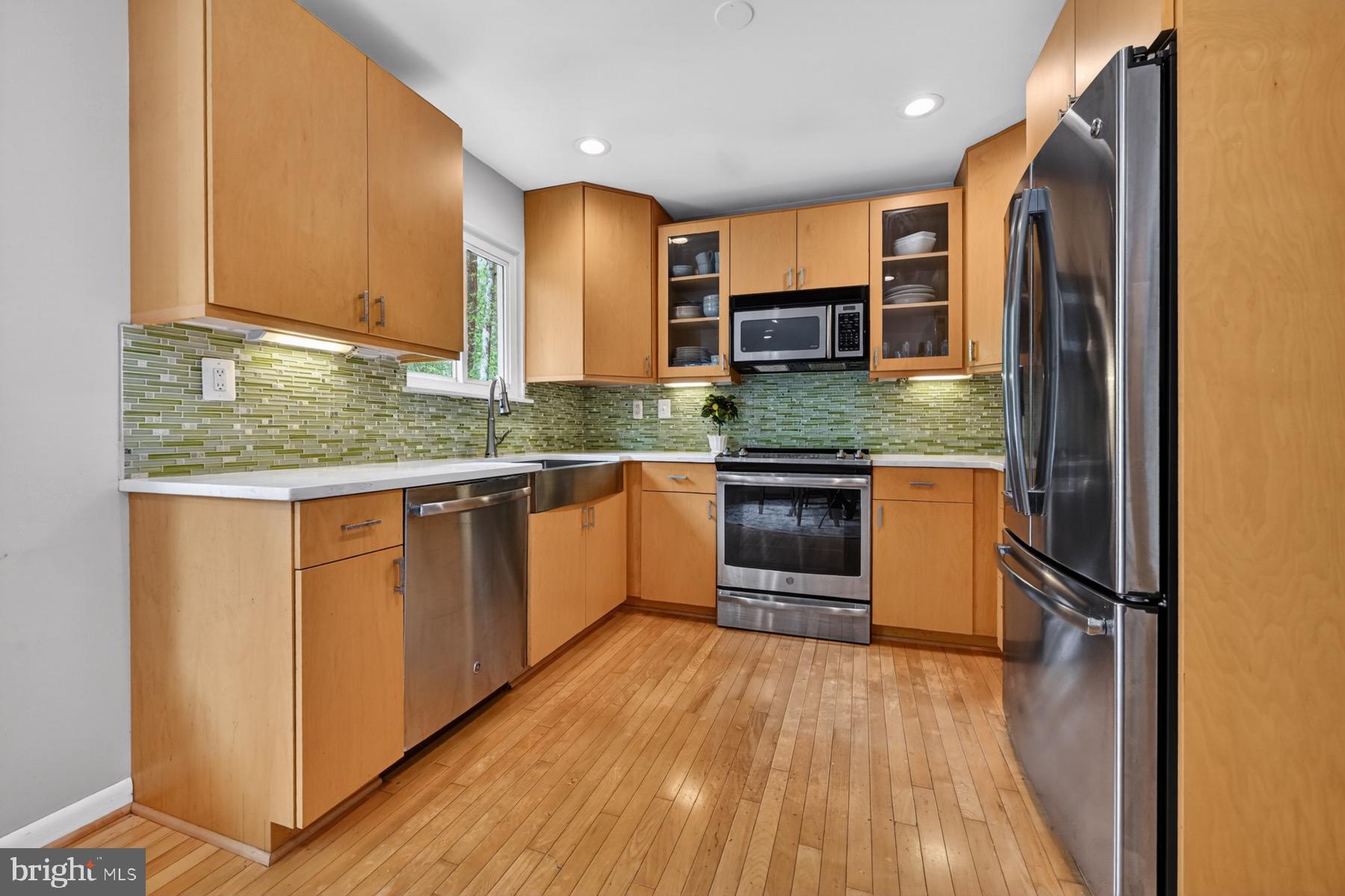 SOUTH RIVER SPRING LAKE - Residential