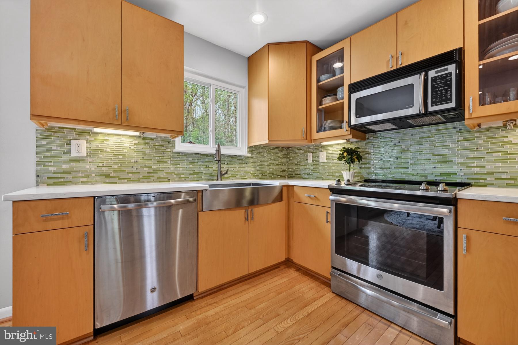 SOUTH RIVER SPRING LAKE - Residential