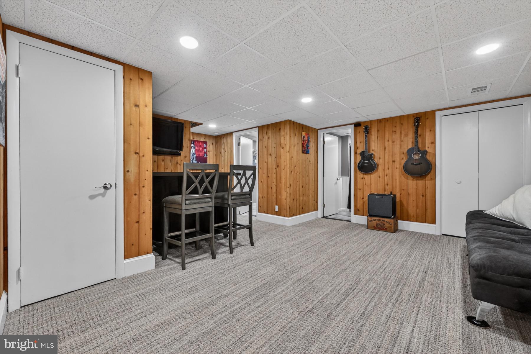 SOUTH RIVER SPRING LAKE - Residential