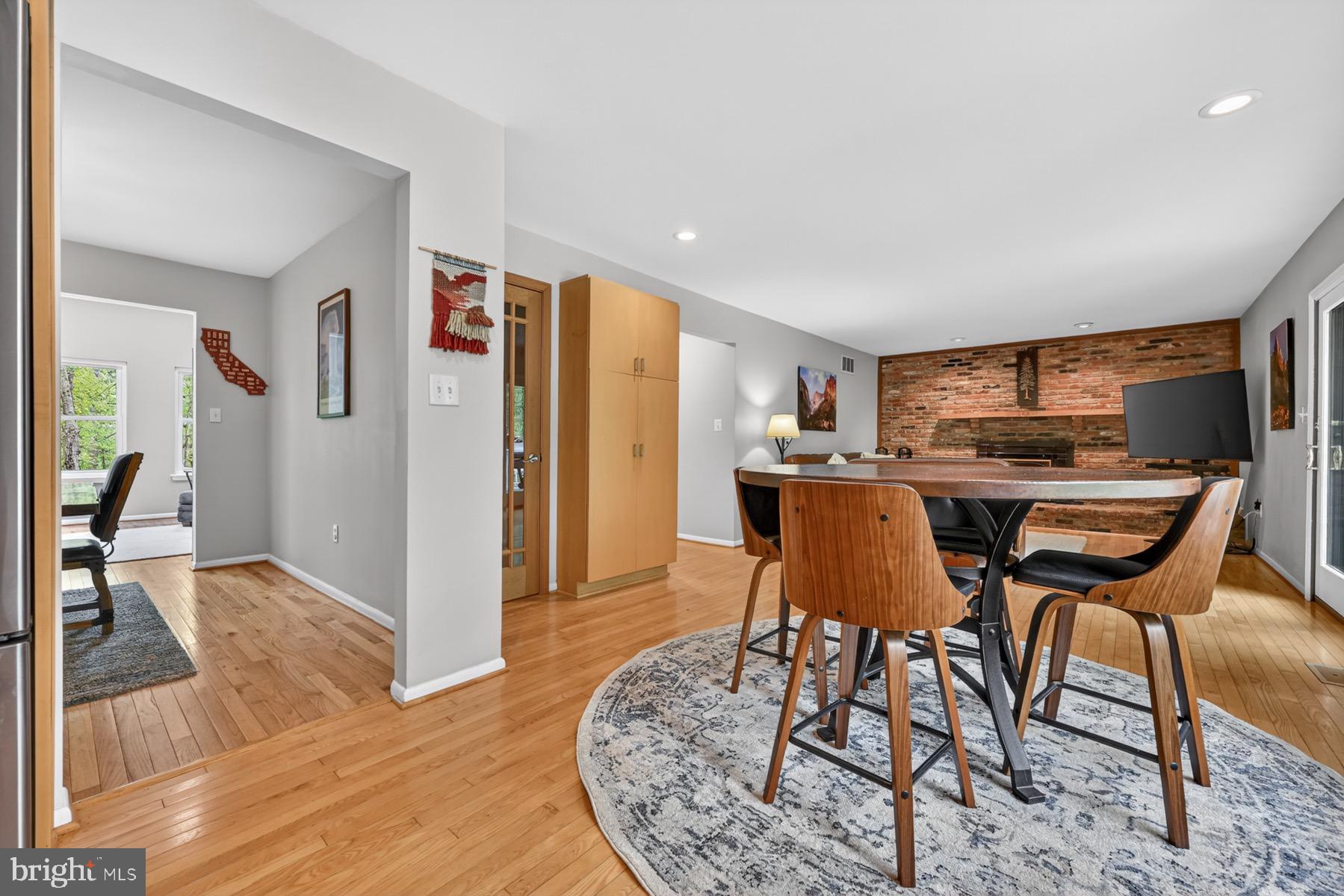 SOUTH RIVER SPRING LAKE - Residential