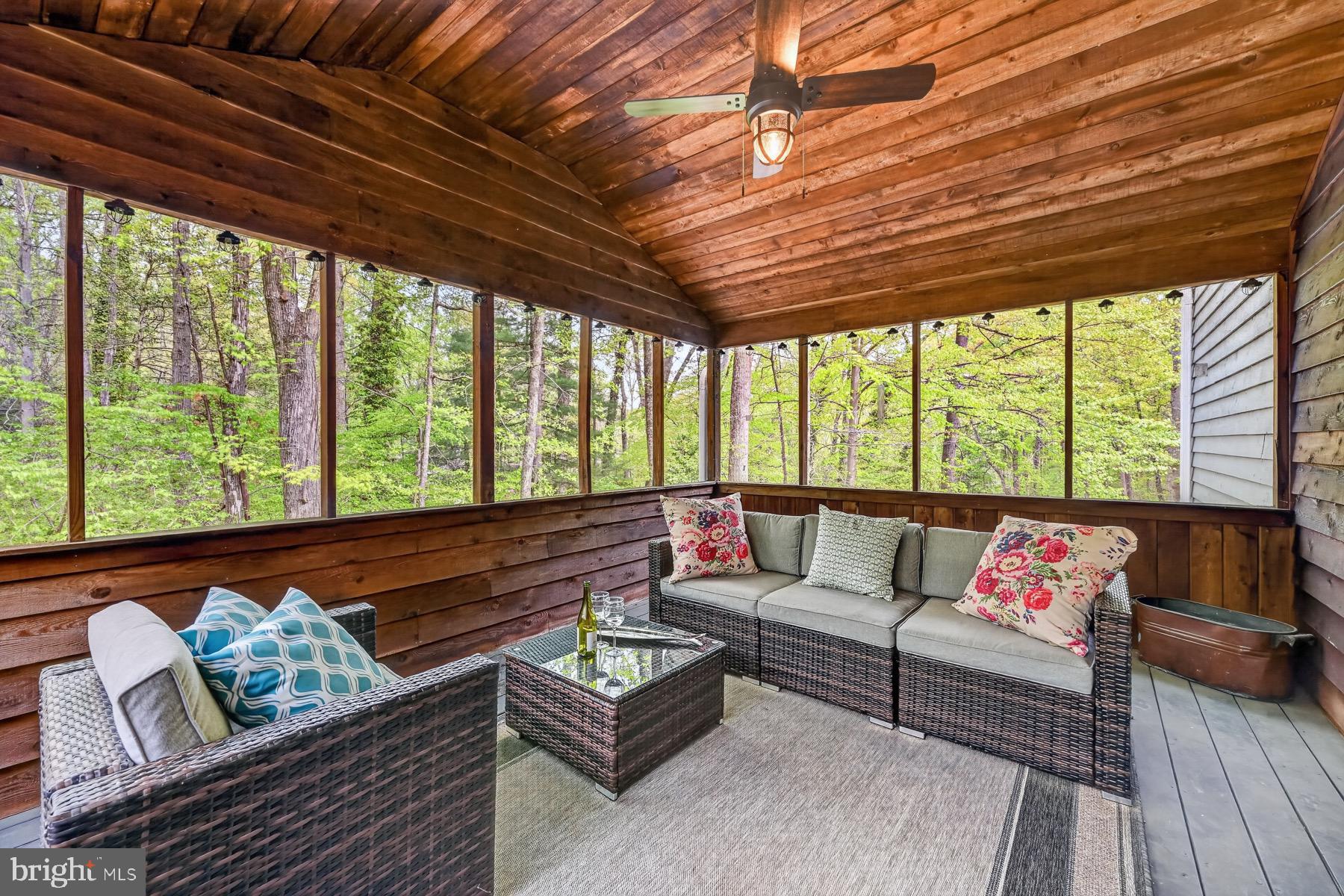 SOUTH RIVER SPRING LAKE - Residential