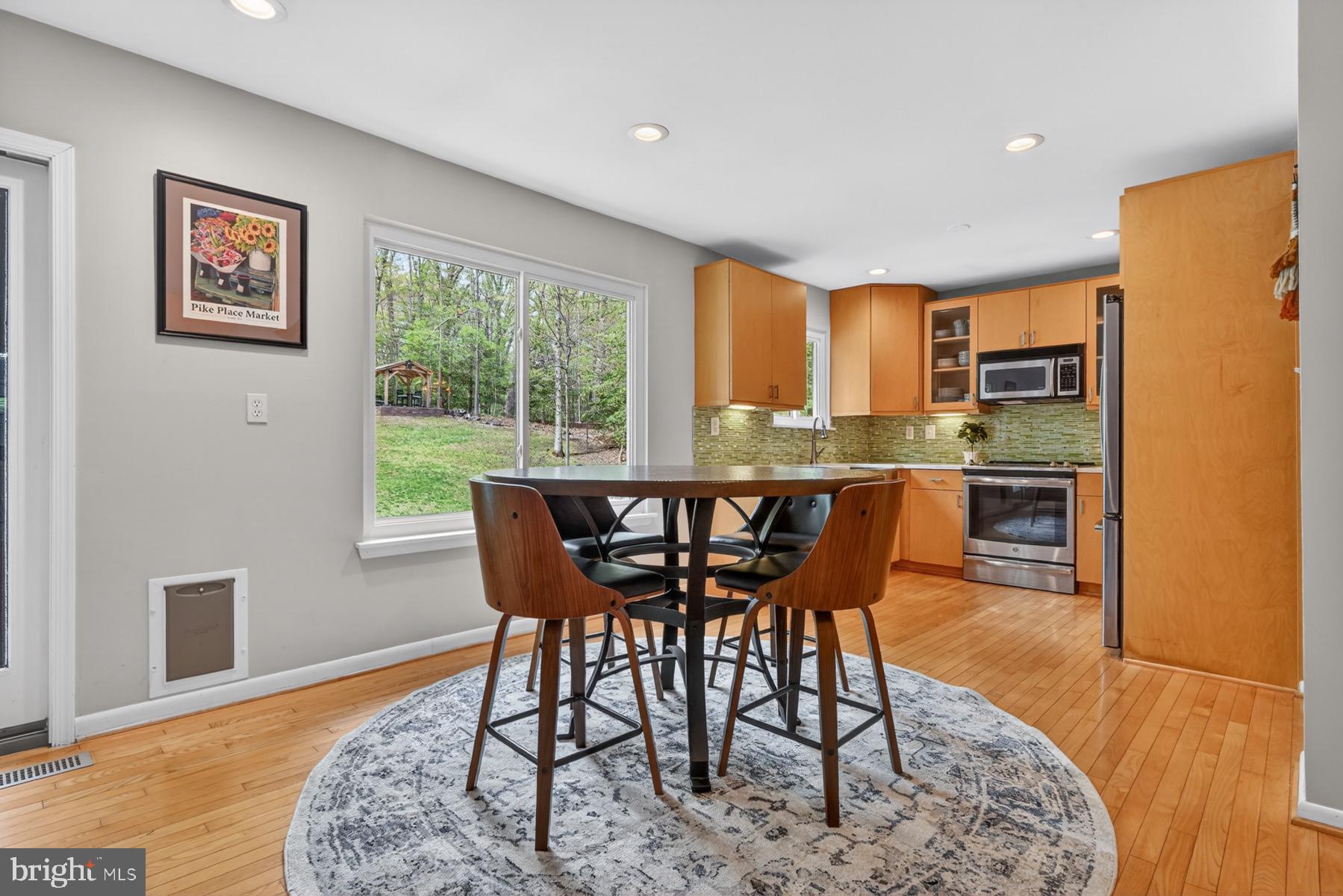 SOUTH RIVER SPRING LAKE - Residential