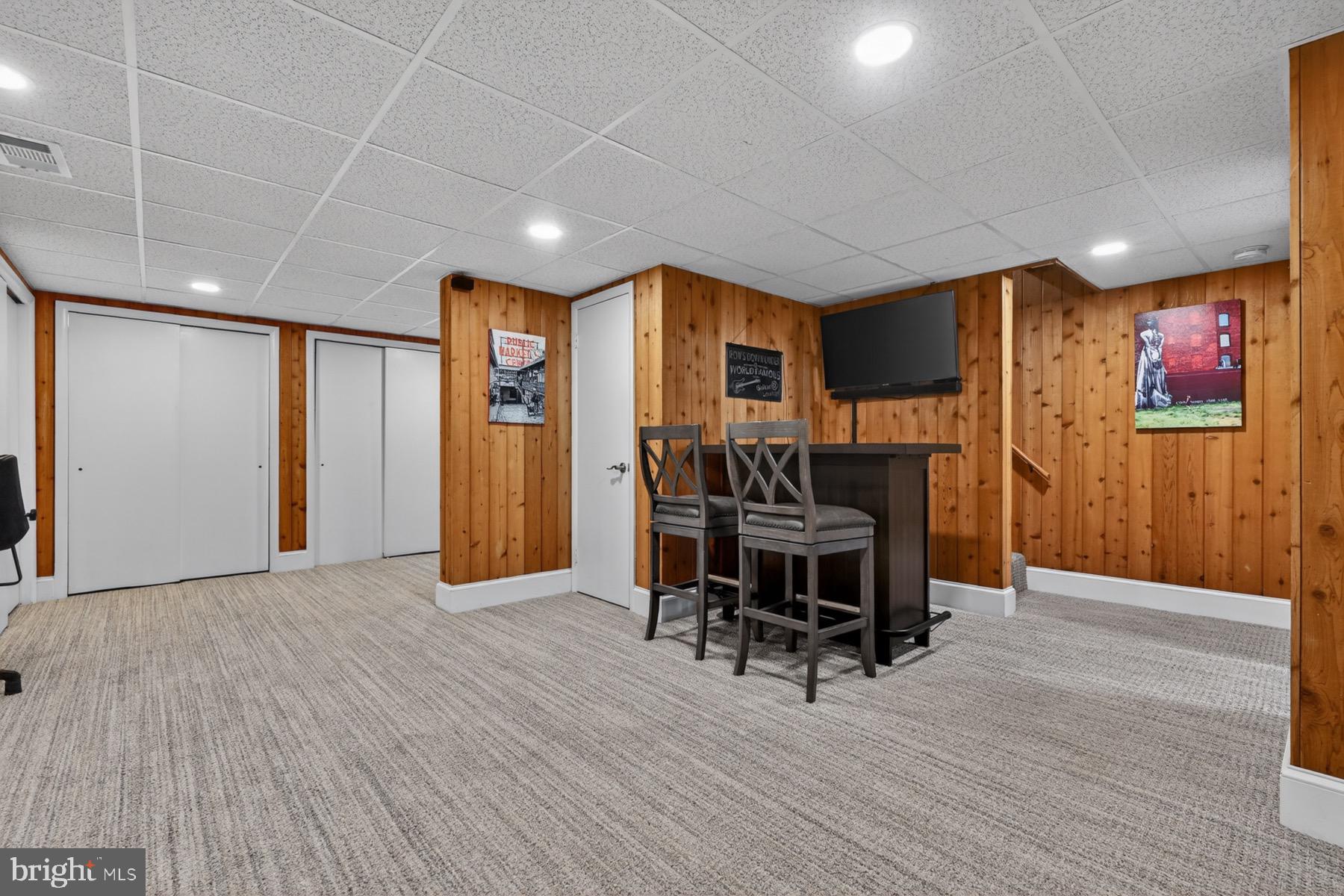 SOUTH RIVER SPRING LAKE - Residential