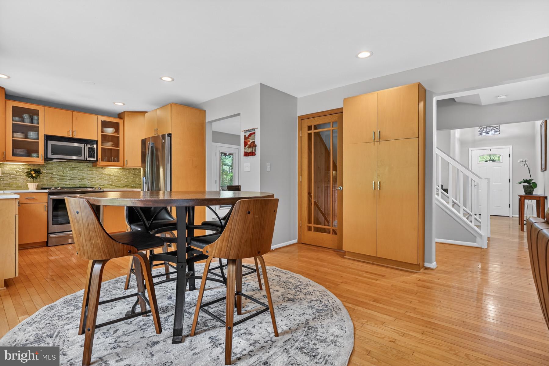 SOUTH RIVER SPRING LAKE - Residential