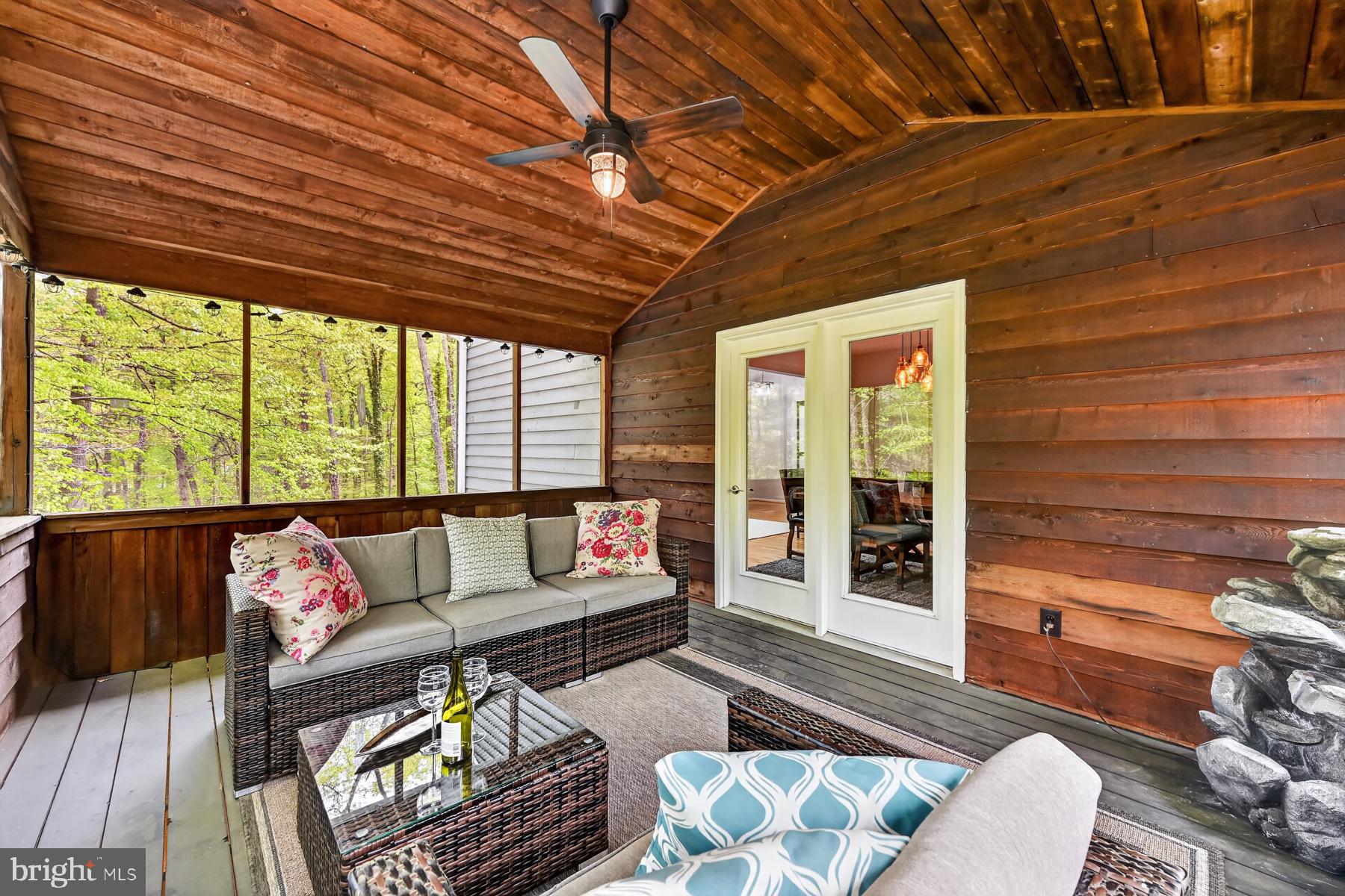 SOUTH RIVER SPRING LAKE - Residential