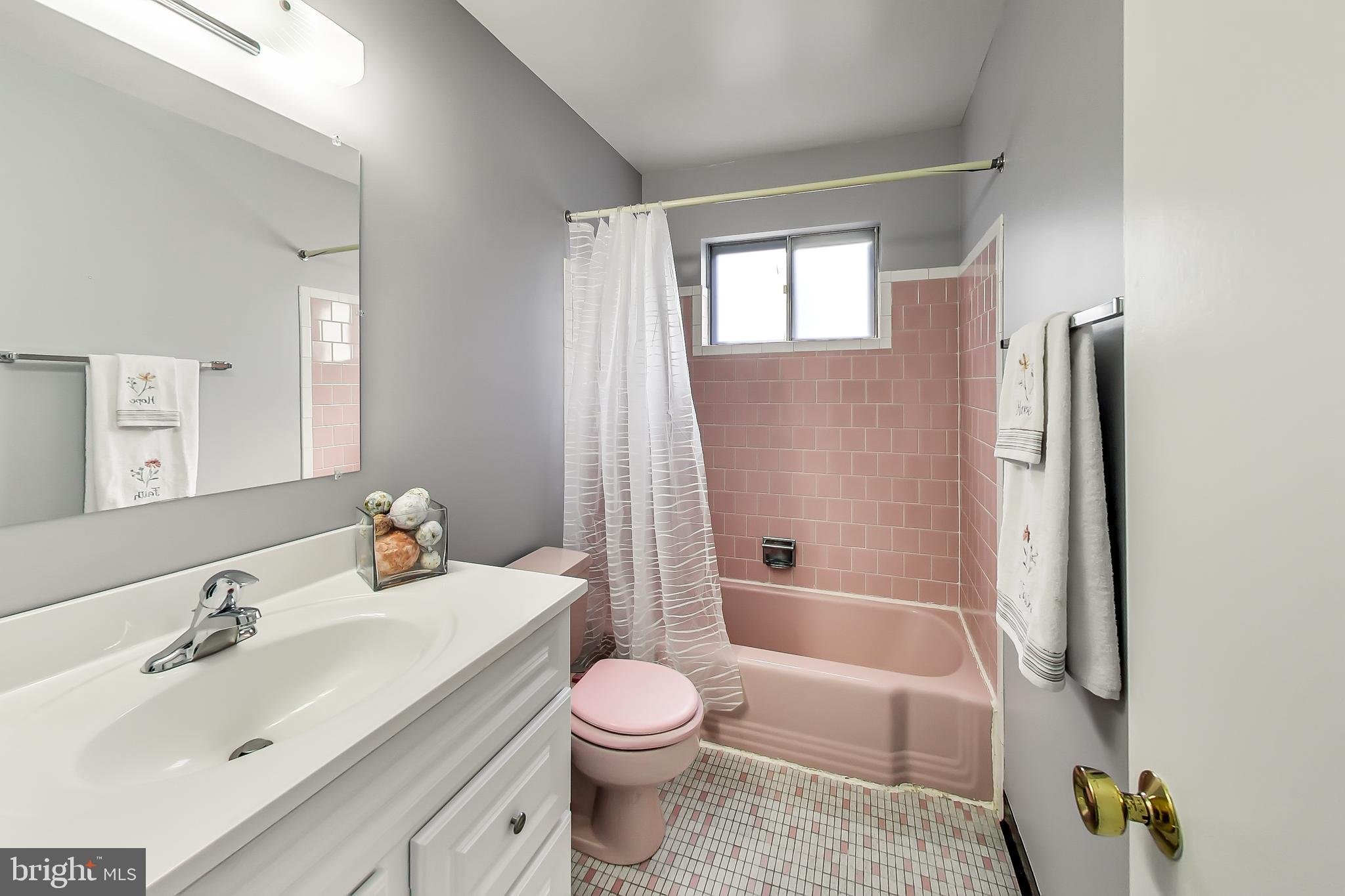 WESTVIEW HILLS - Residential