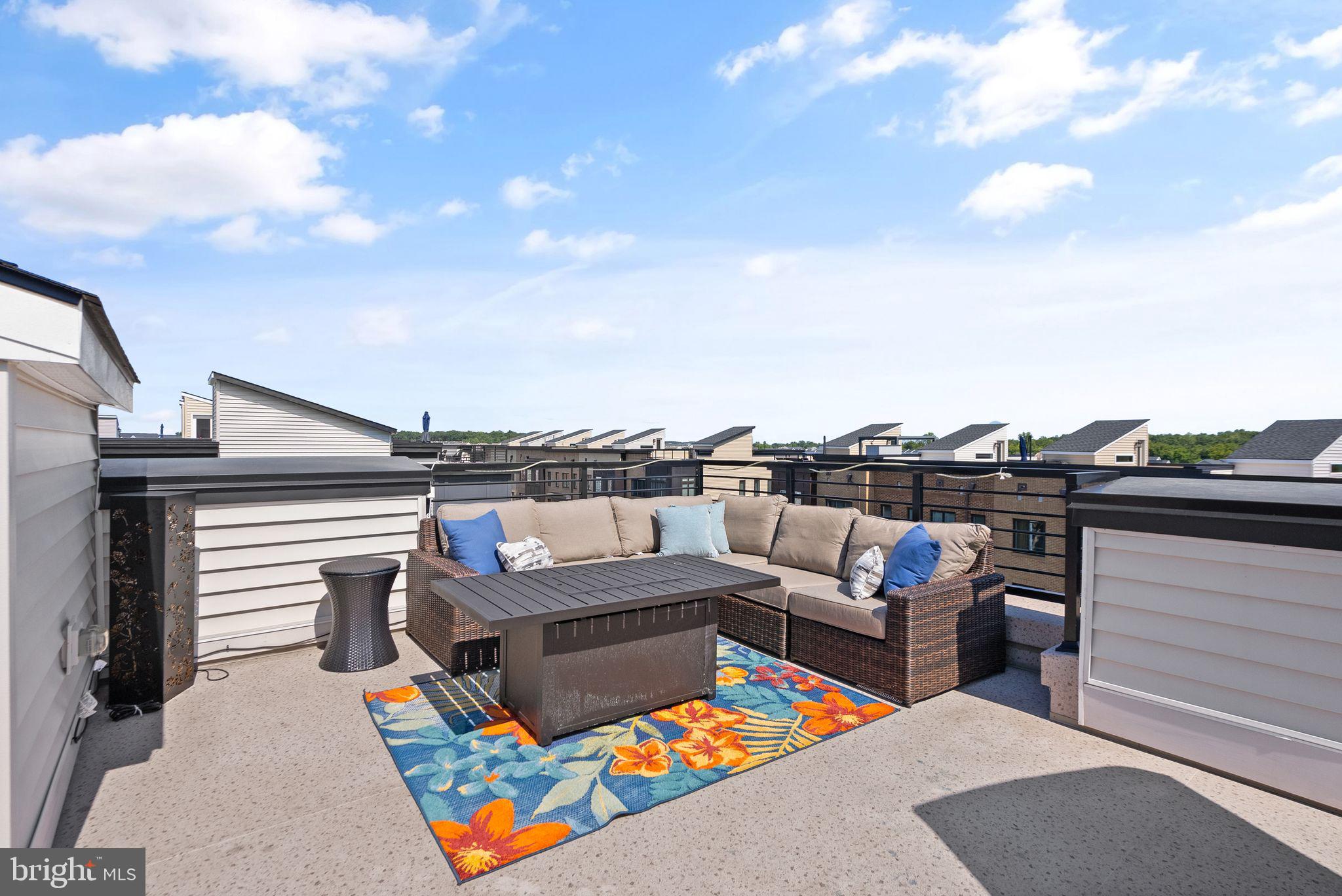 LOUDOUN VALLEY CARLISLE - Residential