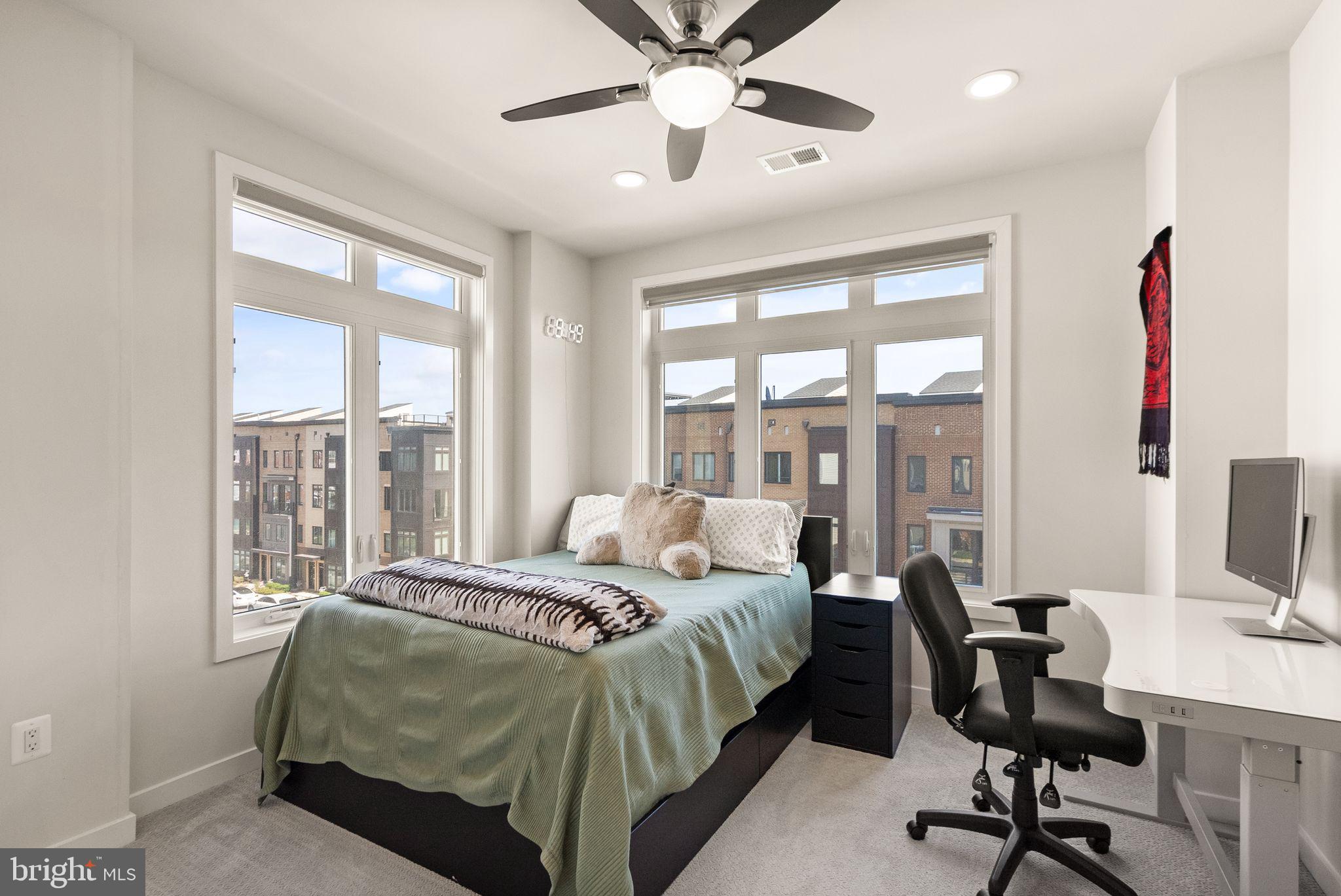 LOUDOUN VALLEY CARLISLE - Residential