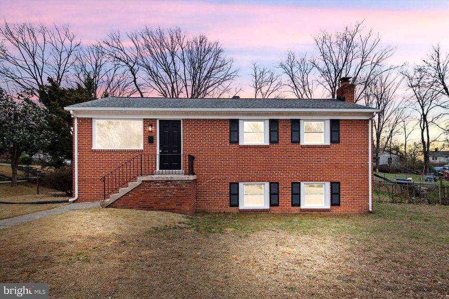 4 bedrooms 3 full bathroom, fully renovate. New windows 2025, new full house Central AC and Heat system 2025. Roof only 6 years old 2019. Home is freshly painted, LVP on  main level and new carpet in the basement.  Fully remodeled kitchen with quartz countertops and all new bathrooms. NO HOA.