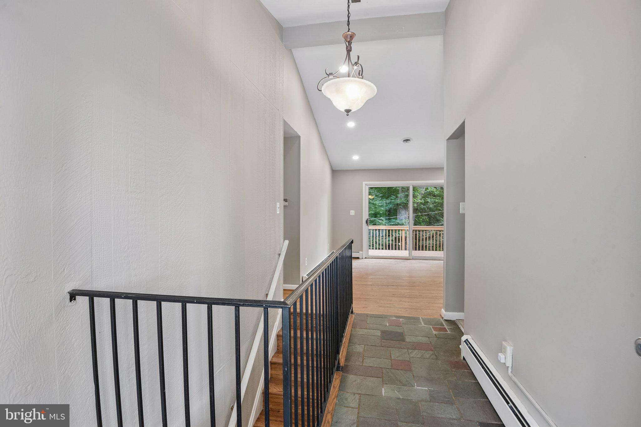 10206 GREEN CLOVER COURT
