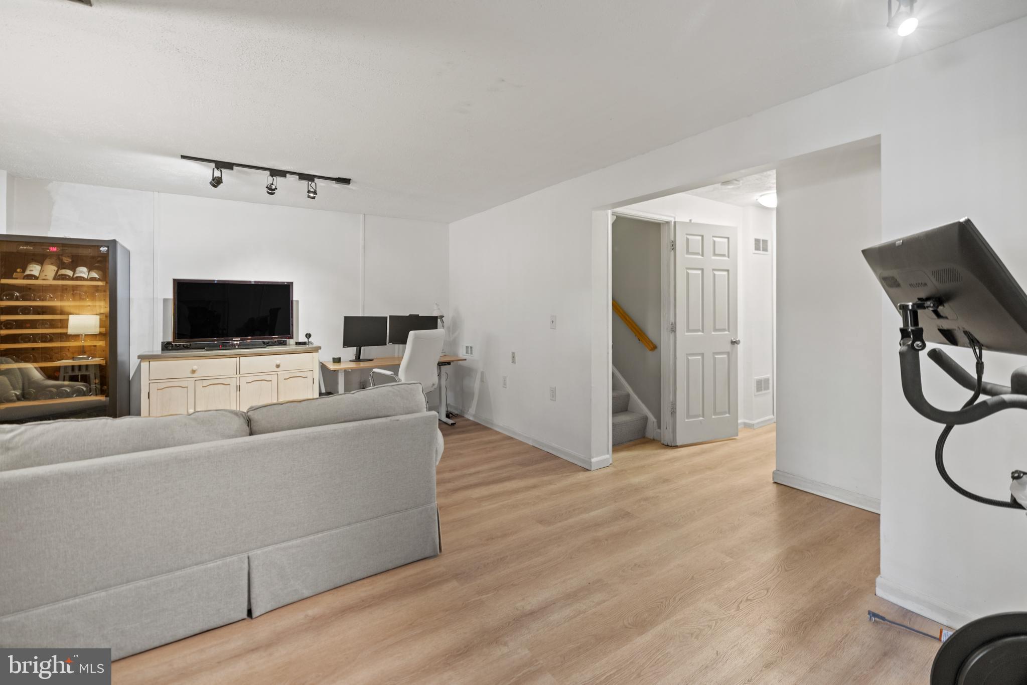 KINGSTOWNE - Residential Lease