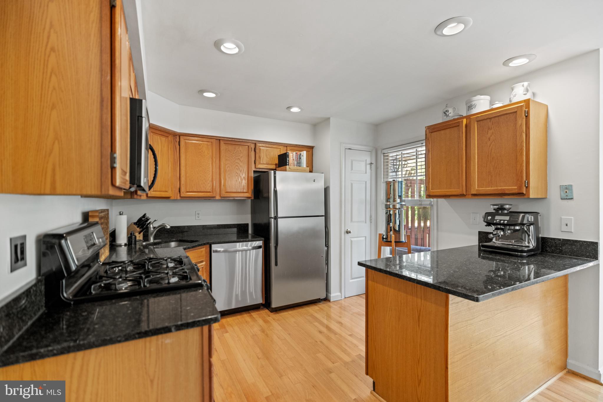 KINGSTOWNE - Residential Lease