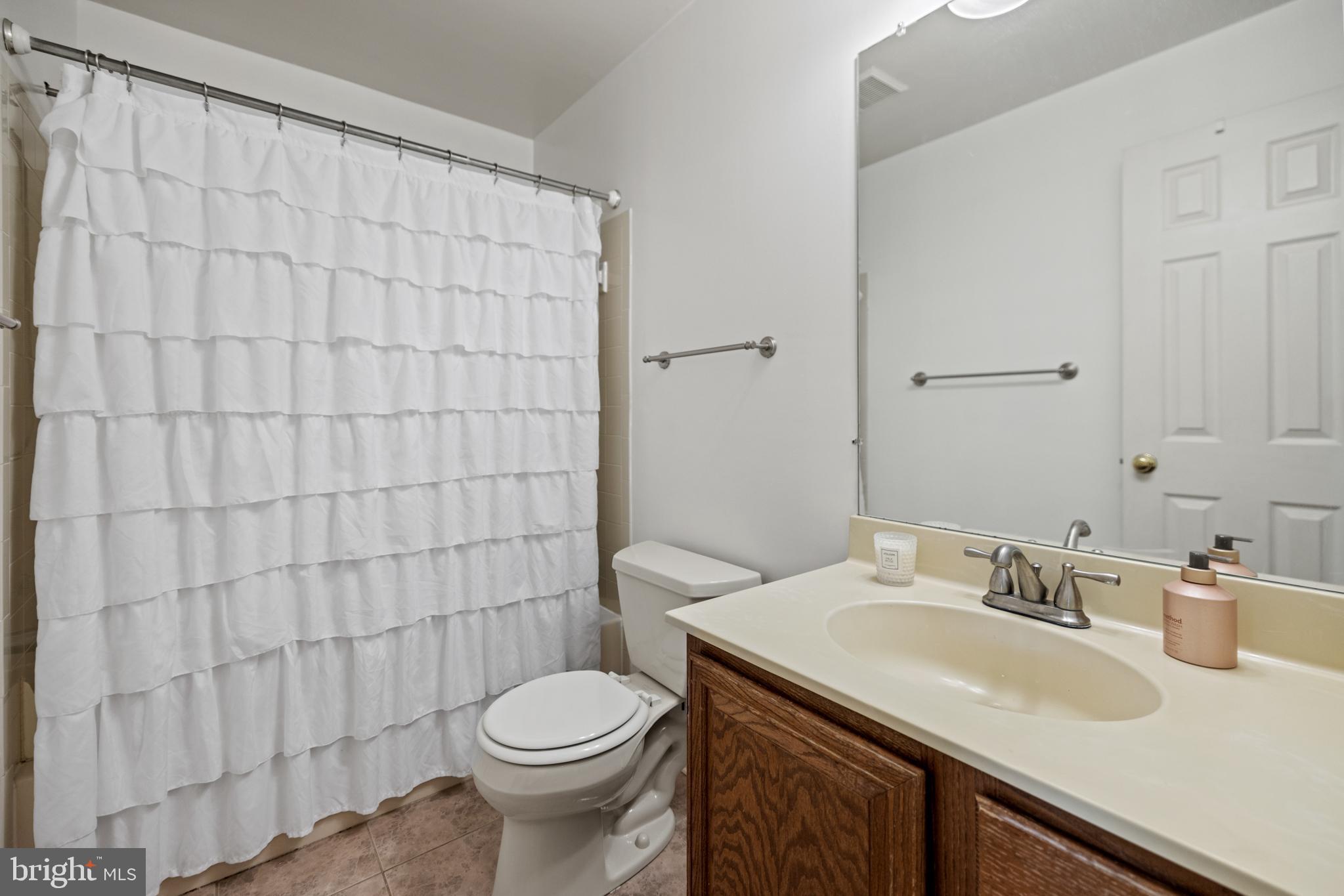 KINGSTOWNE - Residential Lease