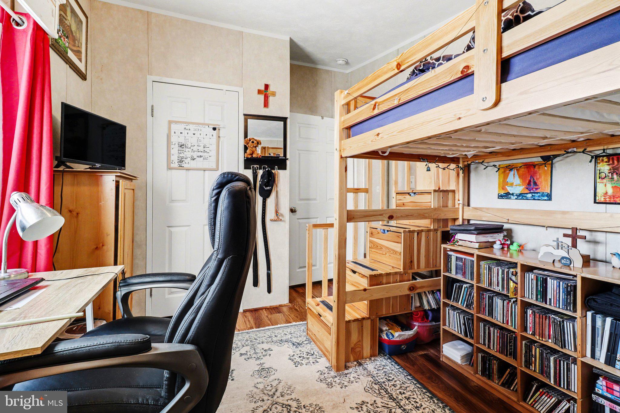 NORTH RIDGE ACRES - Residential