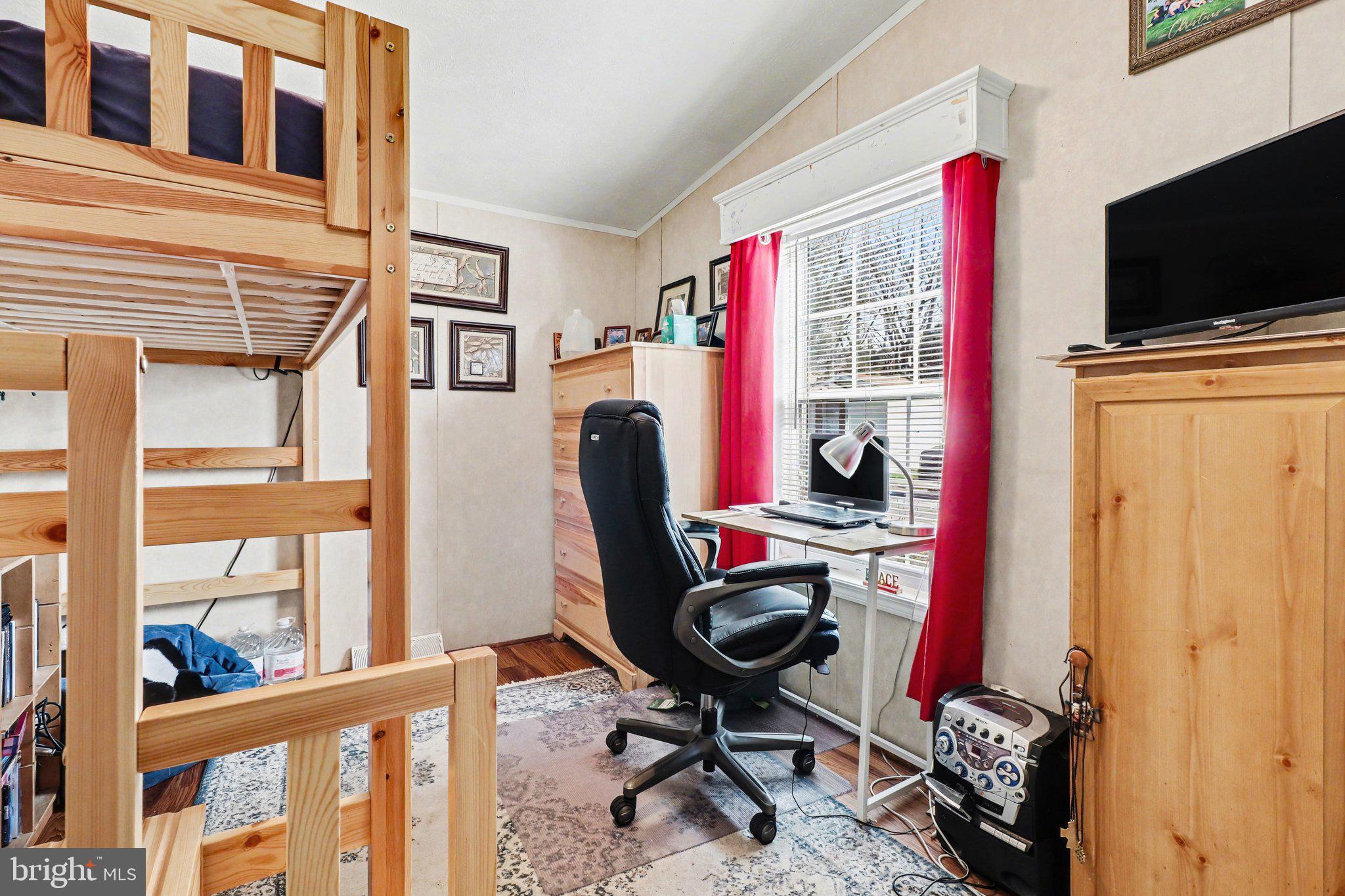 NORTH RIDGE ACRES - Residential