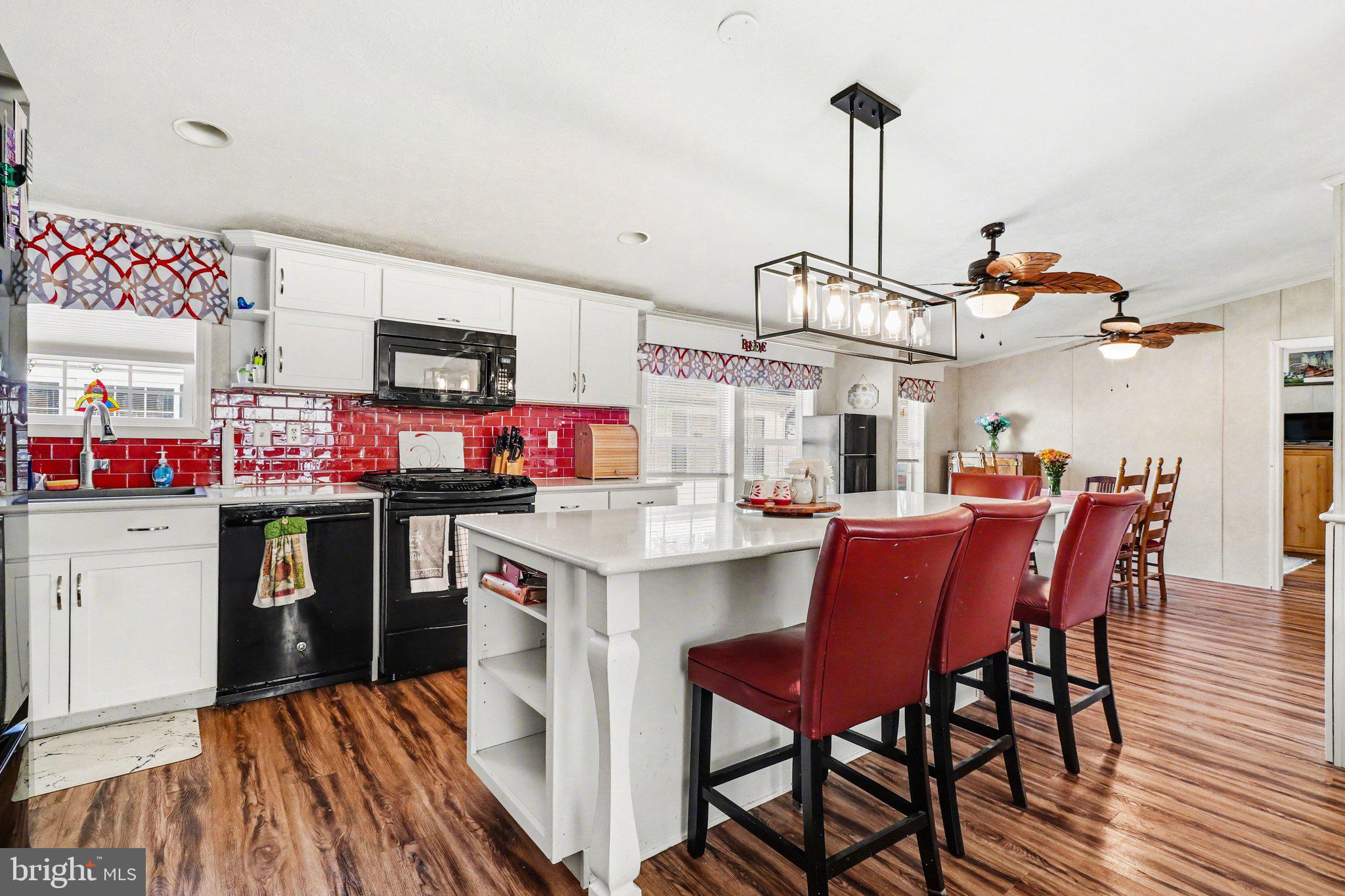 NORTH RIDGE ACRES - Residential